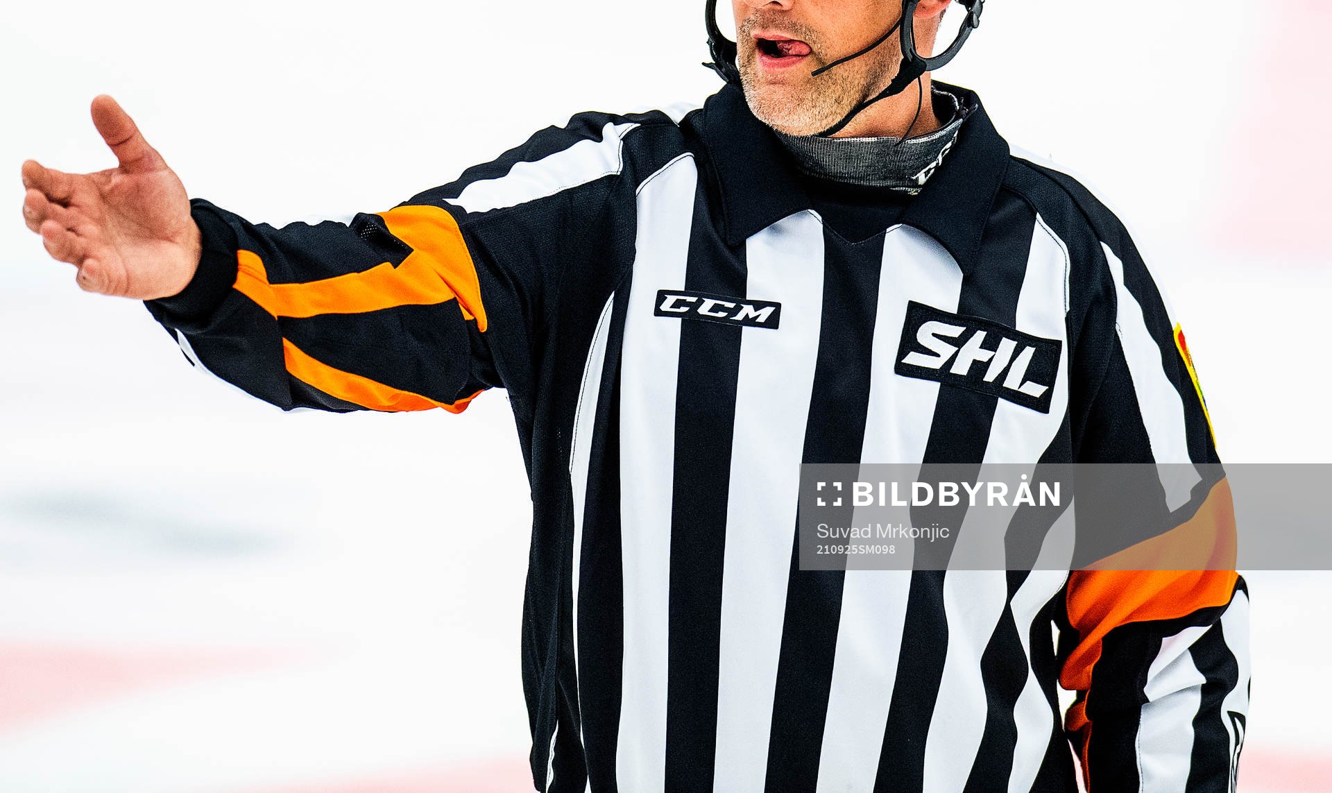 Domartröja med CCM och SHL logotyp på