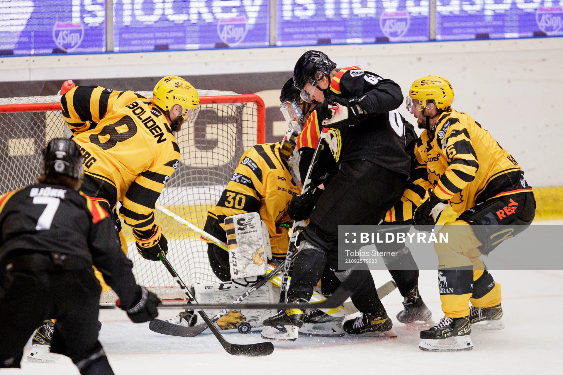Brynäs Tom Hedberg och Nick Olesen oroar framför