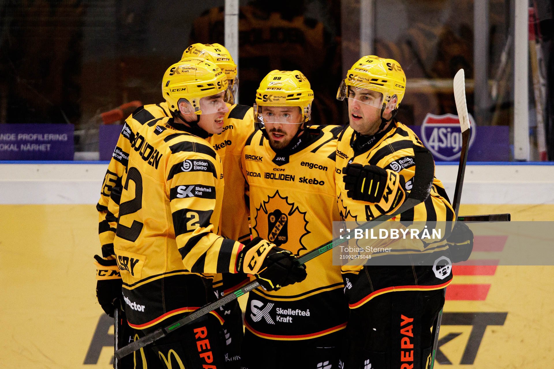 Skellefteås Jayce Hawryluk jublar
