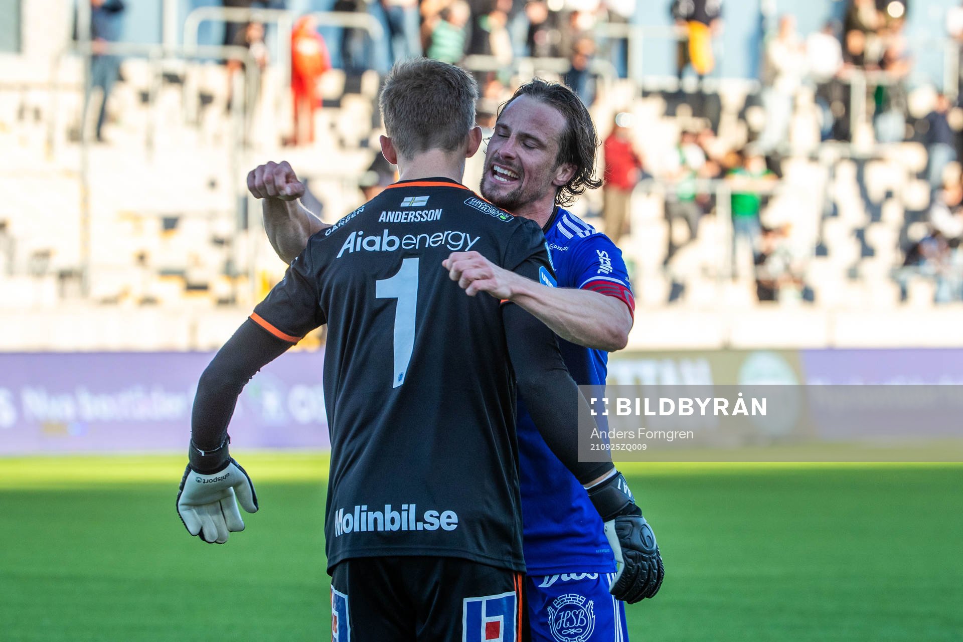 Sundsvalls målvakt Andreas Andersson och Linus Hallenius