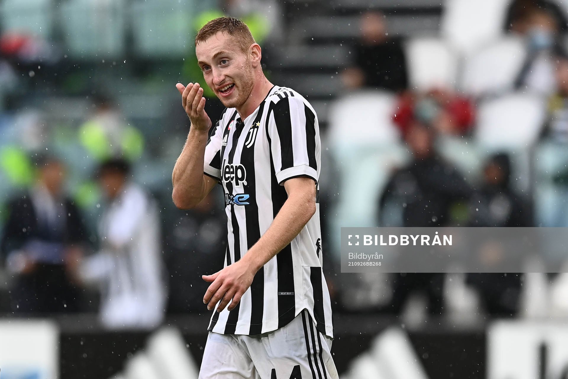 Dejan Kulusevski of Juventus celebrates