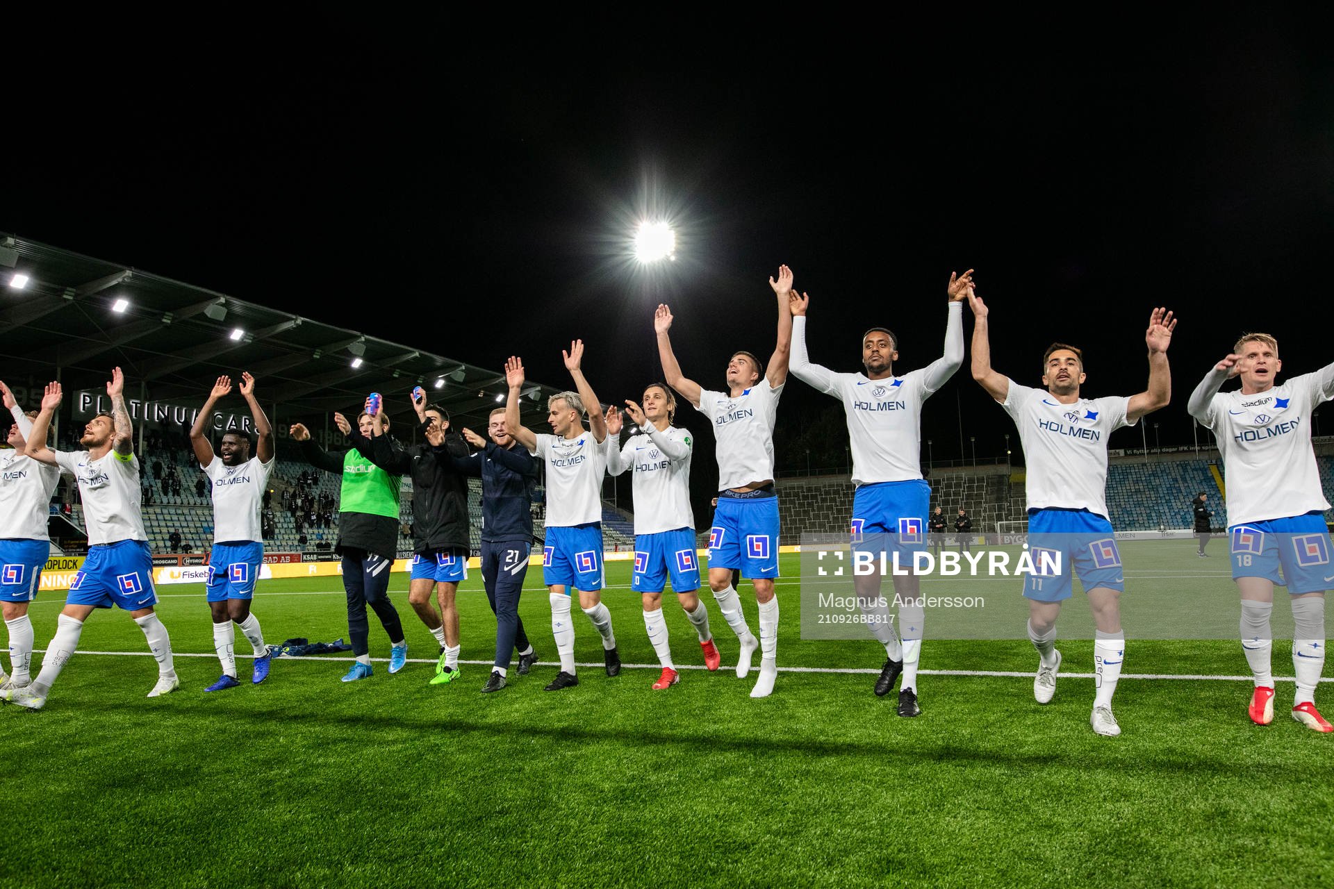 IFK Norrköping firar segern över Varberg med 2-1