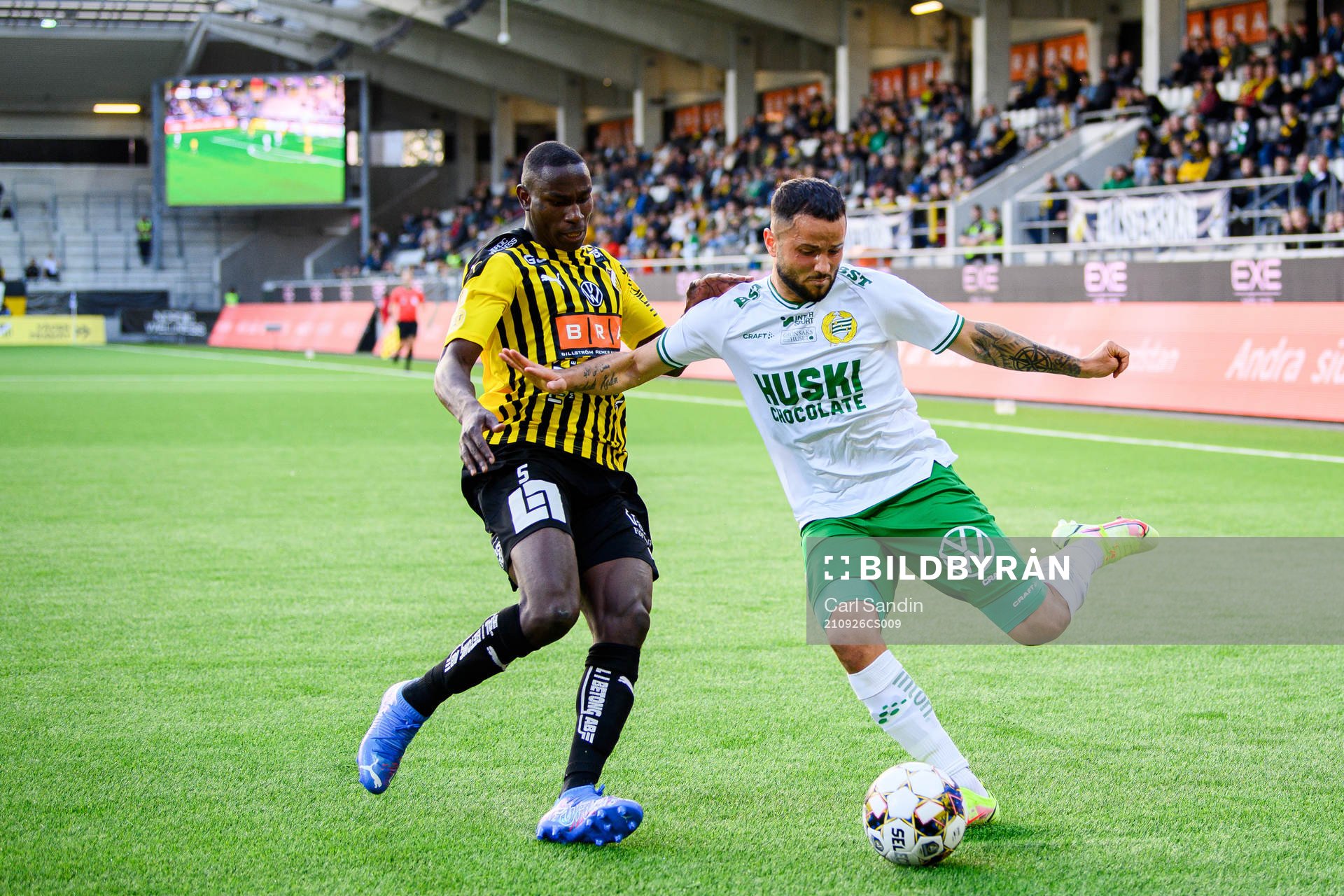 Häckens Godswill Ekpolo och Hammarbys Mohanad Jeahze