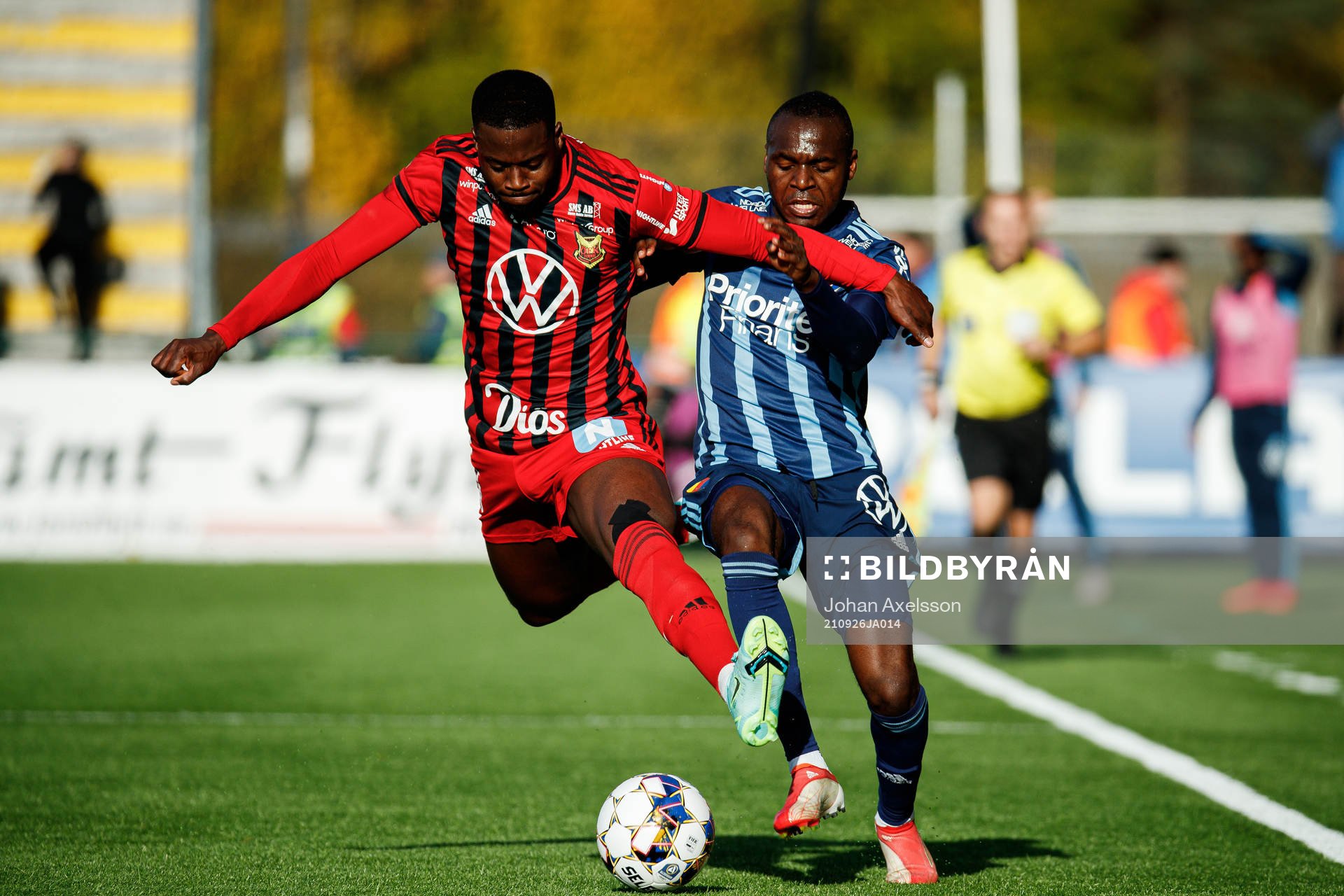 Östersunds Isak Ssewankambo och Djurgårdens Edward