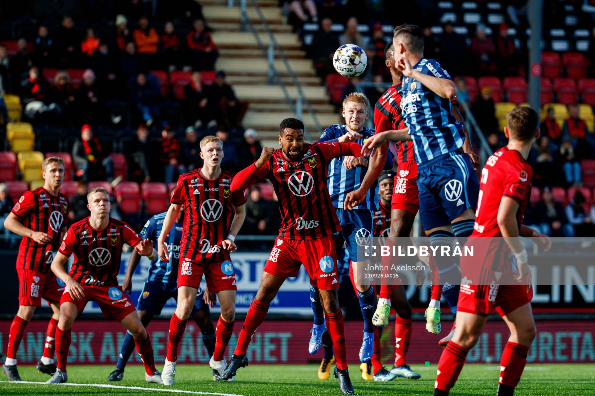 Östersunds Noah Sonko Sundberg och Djurgårdens Kalle