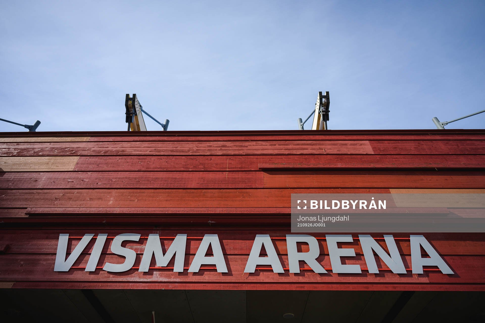 Exteriör vy på Visma arena före fotbollsmatchen i
