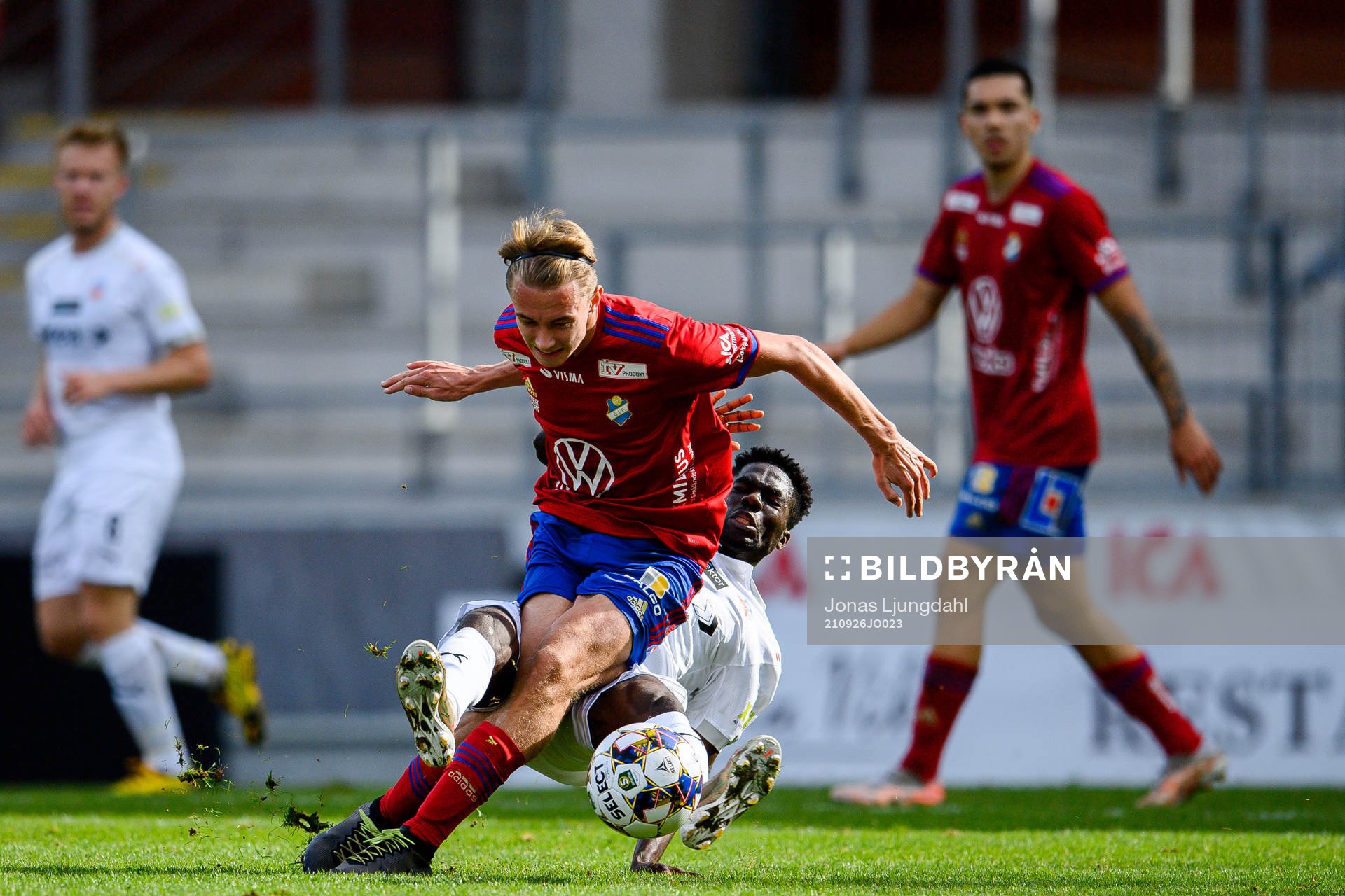 Helsingborgs Benjamin Acquahoch Östers Isak Magnusson
