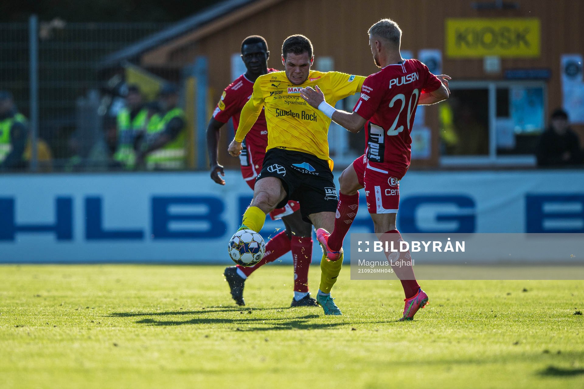 Mjällbys Jacob Bergström  och Elfsborgs Simon Strand