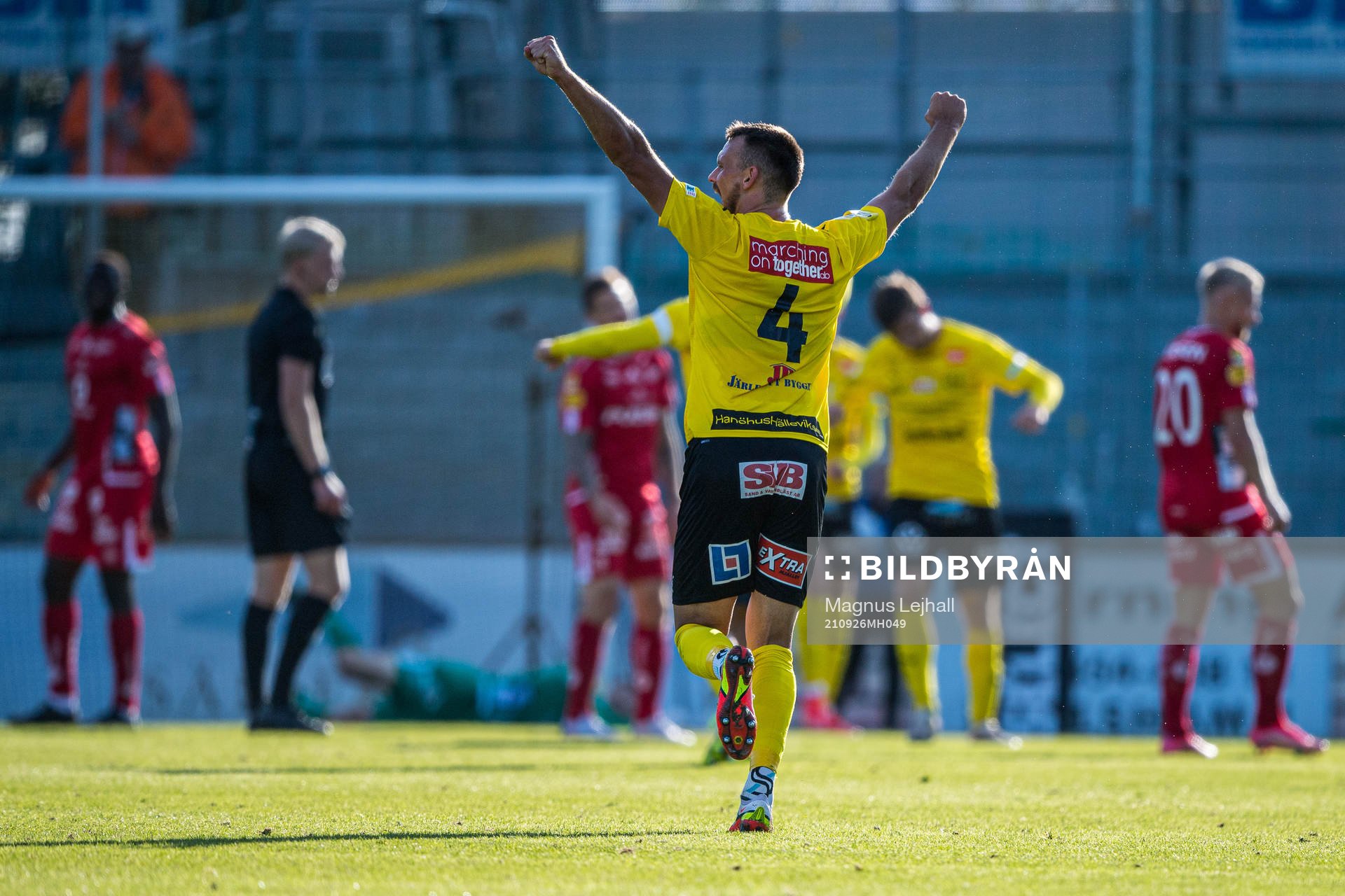 Mjällbys Max Watson jublar