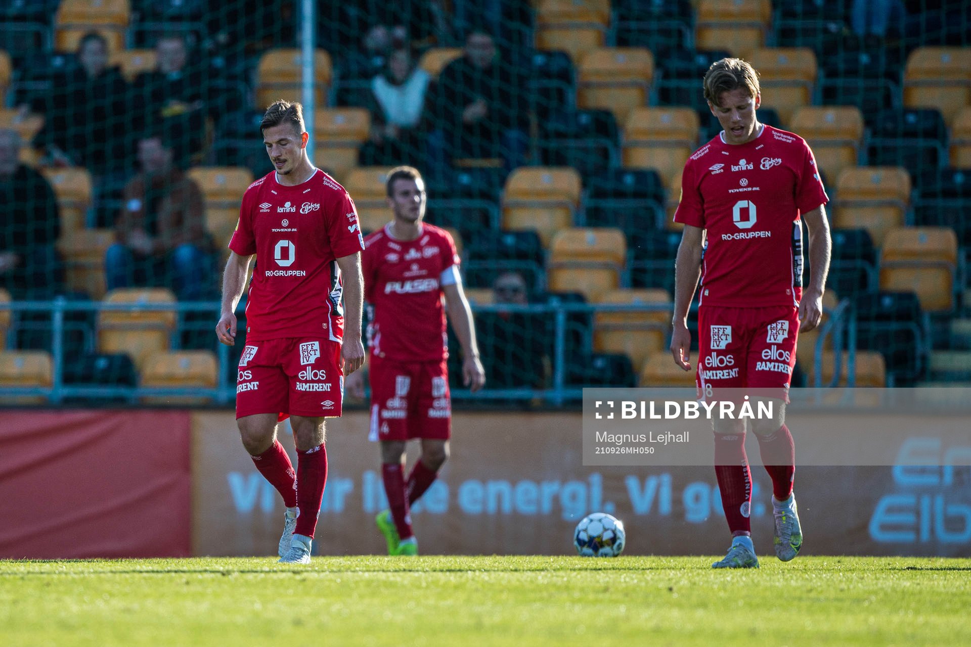 Elfsborgs Simon Olsson  och Samuel Holmén deppar
