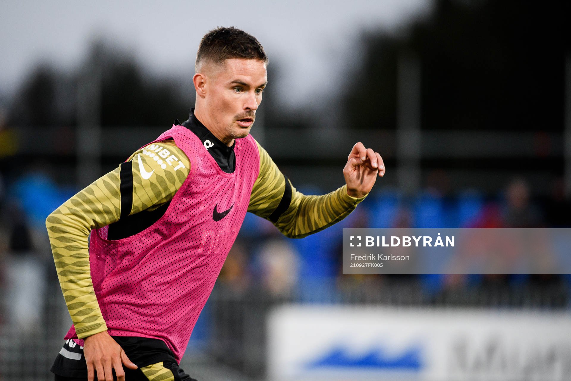 s Mikael Lustig