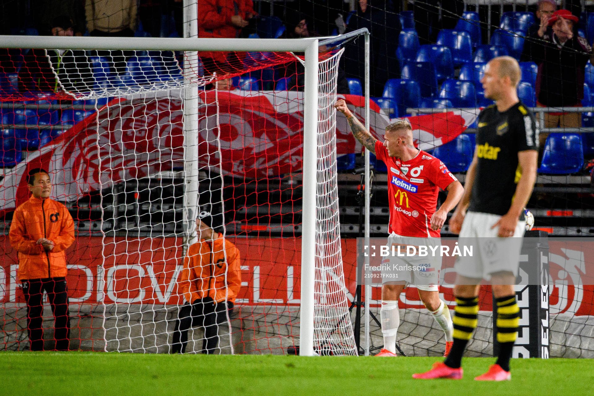 Degerfors Victor Edvardsen jublar