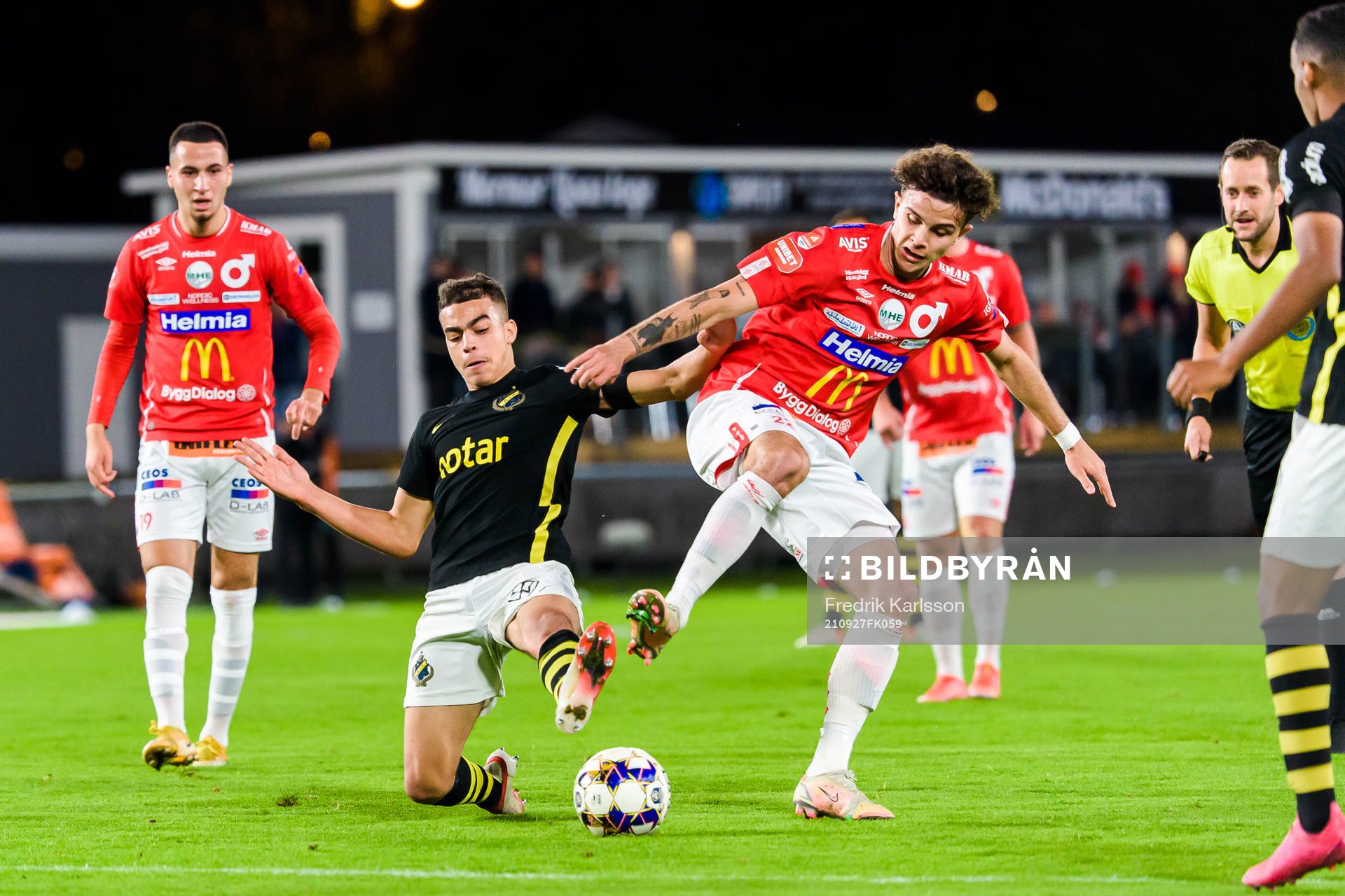 s Yasin Ayari och Degerfors Justin Salmon