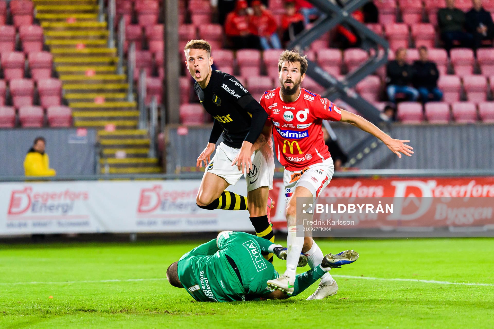 s Bojan Radulovic och Degerfors Sebastian Olsson