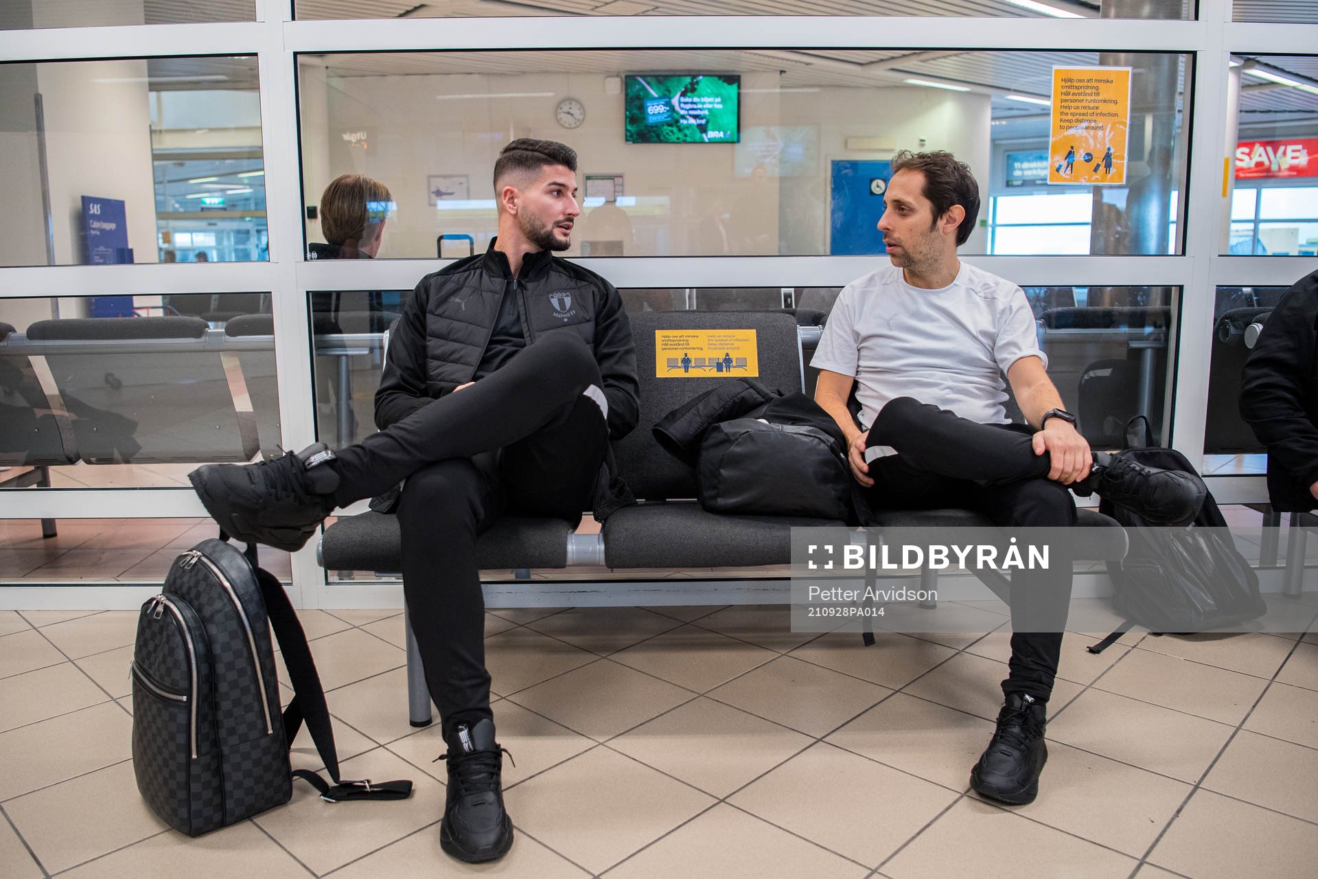 Antonio Colak and analyst José Martínez of Malmö FF