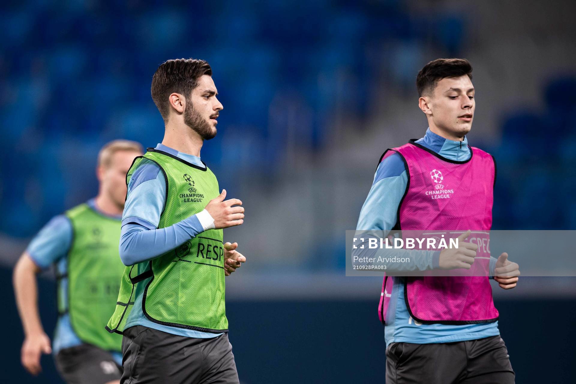 Adi Nalic and Anel Ahmedhodzic of Malmö FF