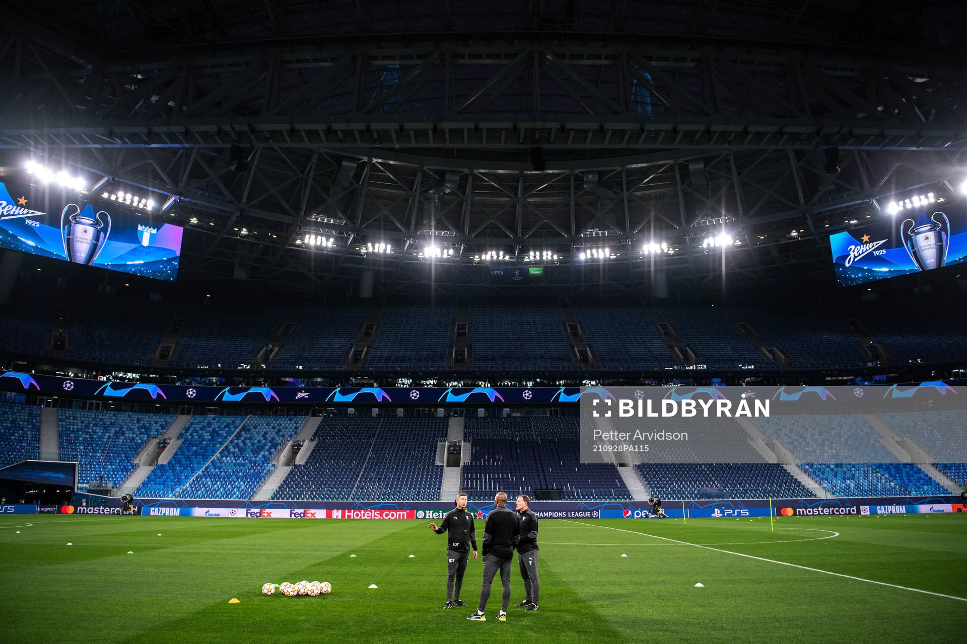 Jon Dahl Tomasson, head coach, Remy Reijnierse, assistant