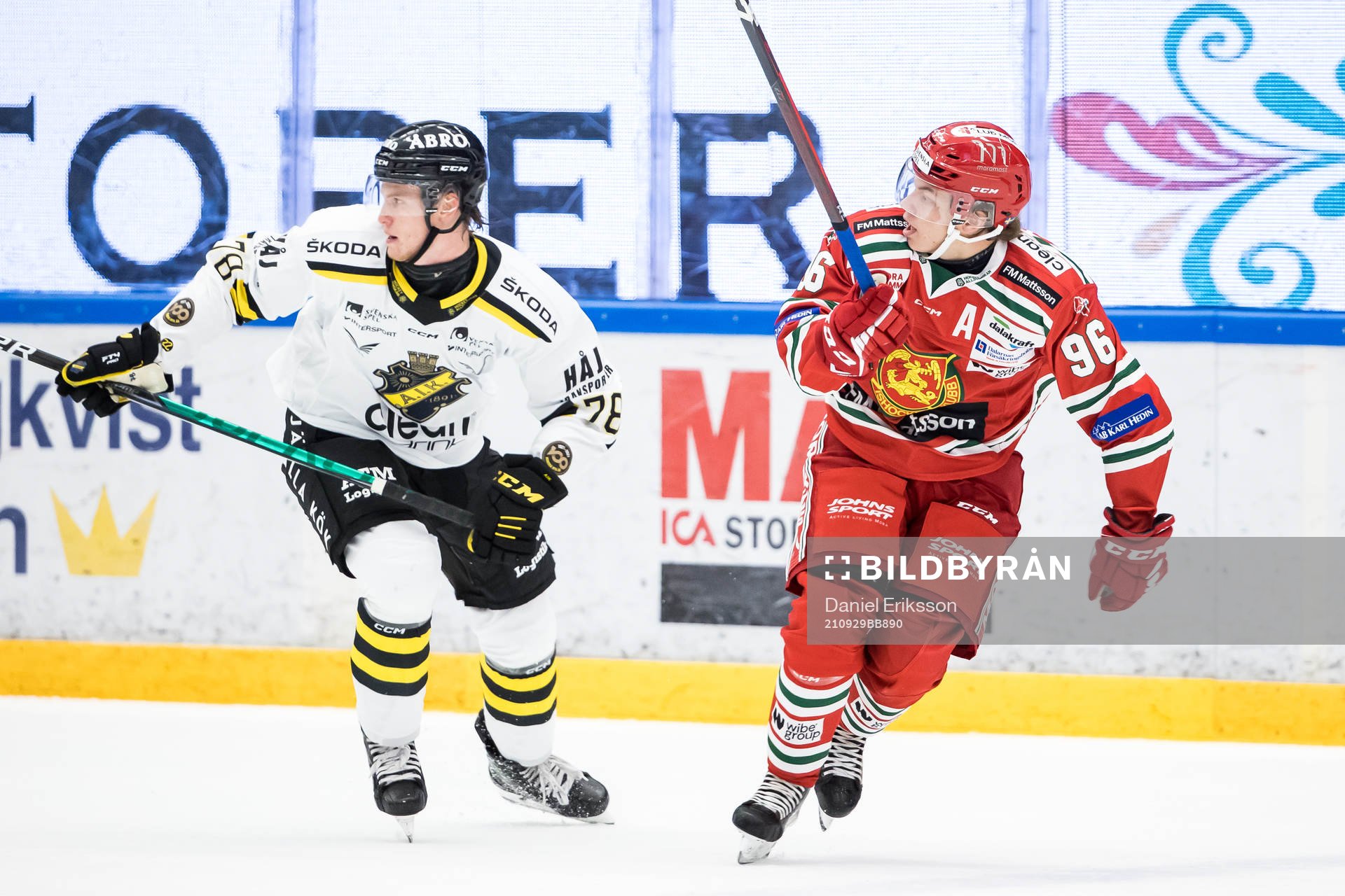 AIKs Thimo Nickl och Moras Lucas Wernblom
