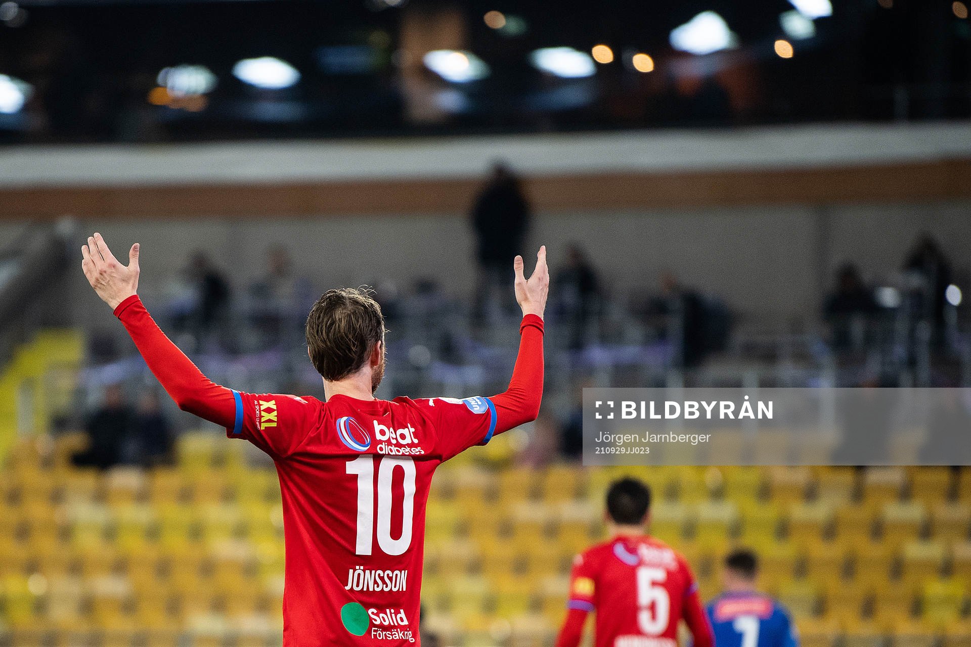 Helsingborgs Rasmus Jönsson reagerar