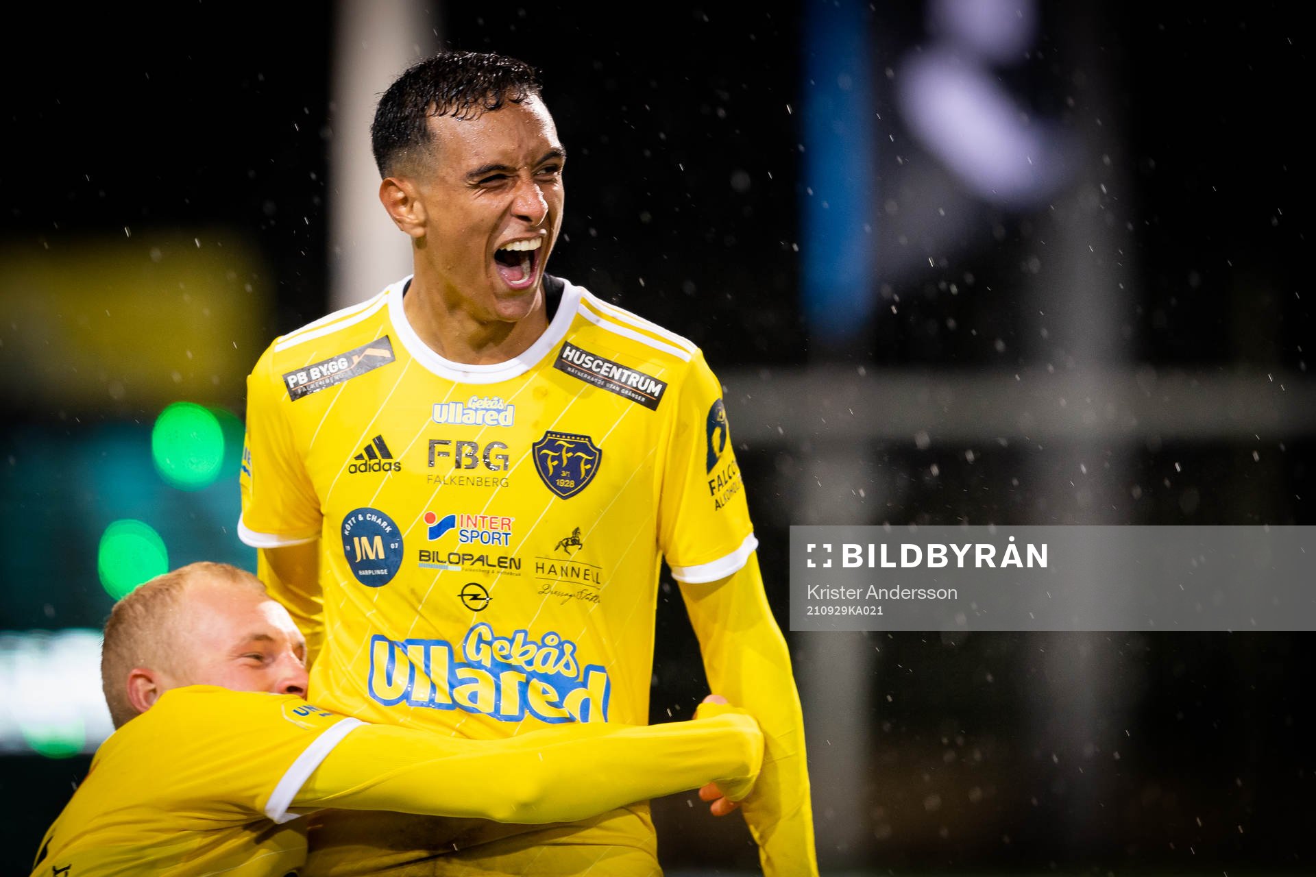 Falkenbergs Oliver Hintsa jublar