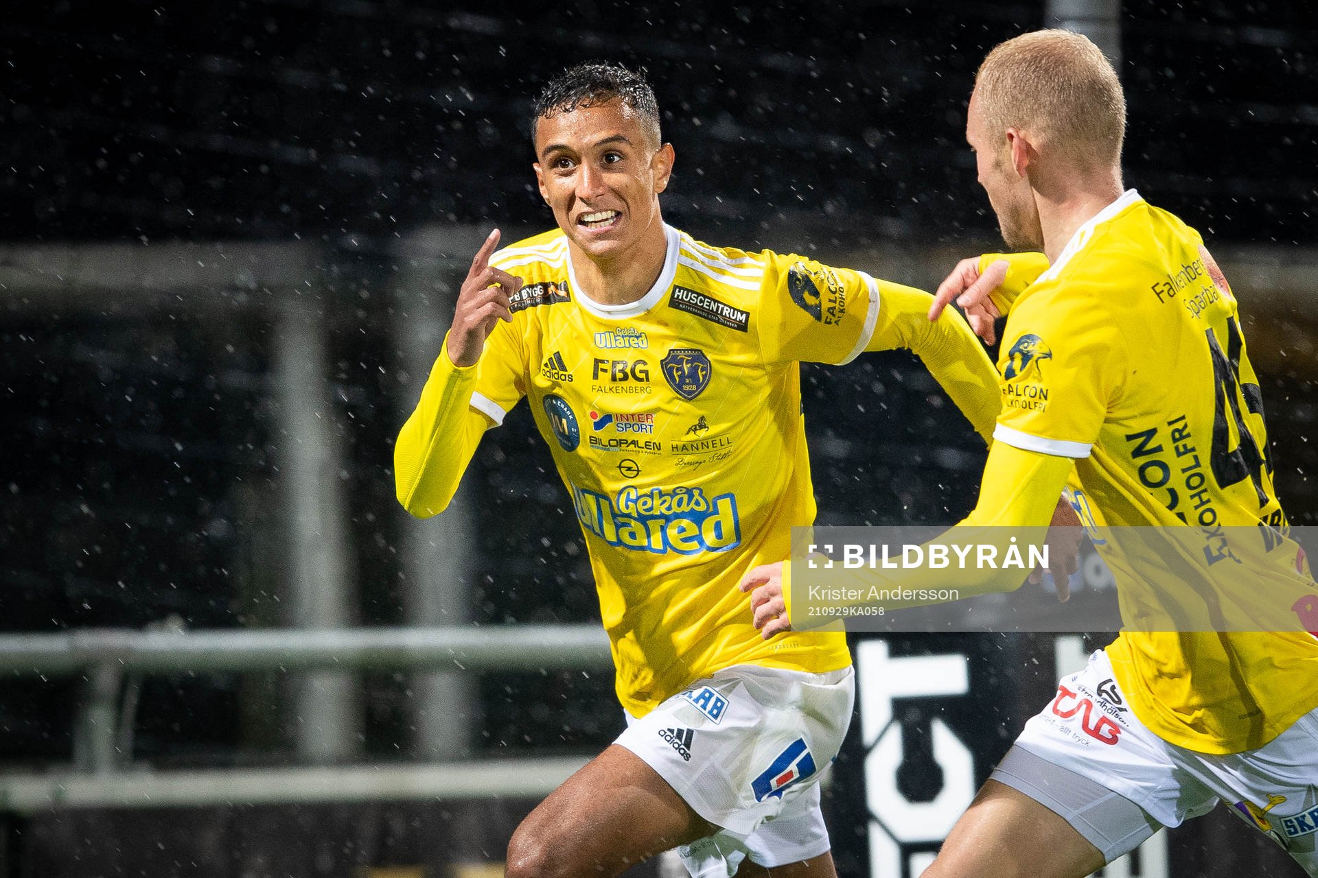 Falkenbergs Oliver Hintsa jublar
