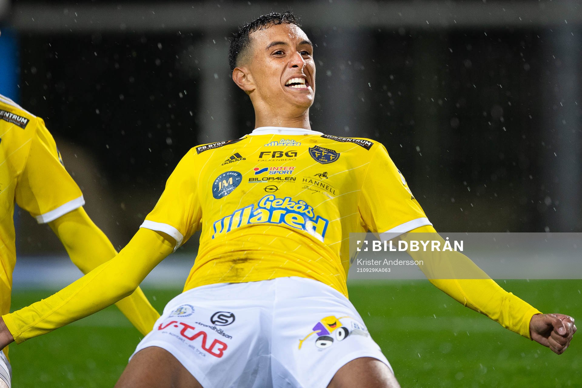 Falkenbergs Oliver Hintsa jublar