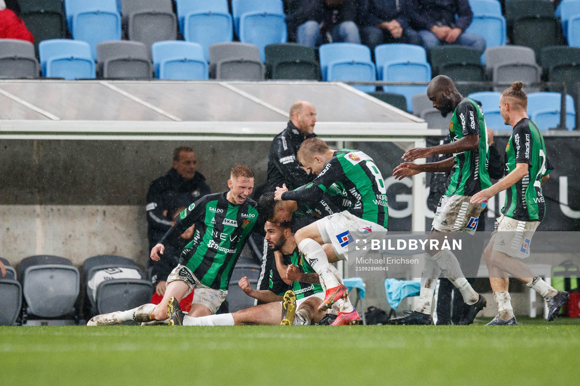 GAIS Richard Yarsuvat jublar med lagkamrater