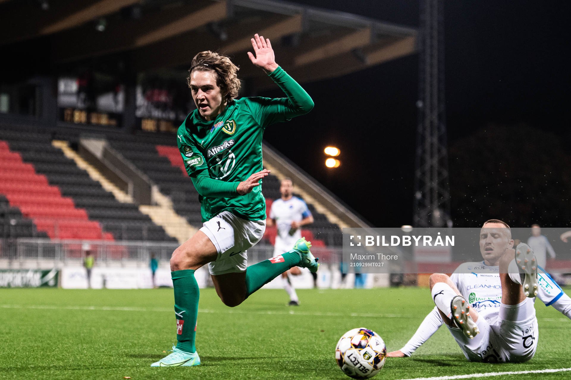 Jönköpings Erik Johansson +under fotbollsmatchen i