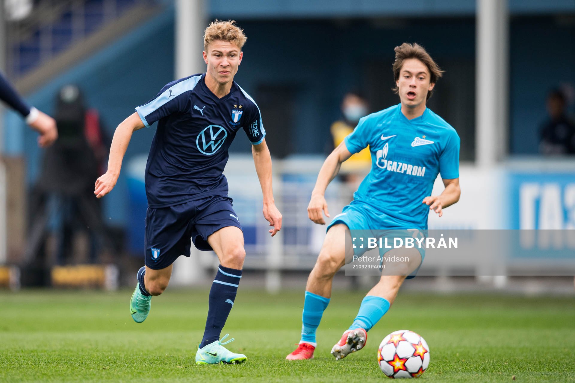 Hugo Bolin of Malmö FF and Andrei Marianov of Zenit