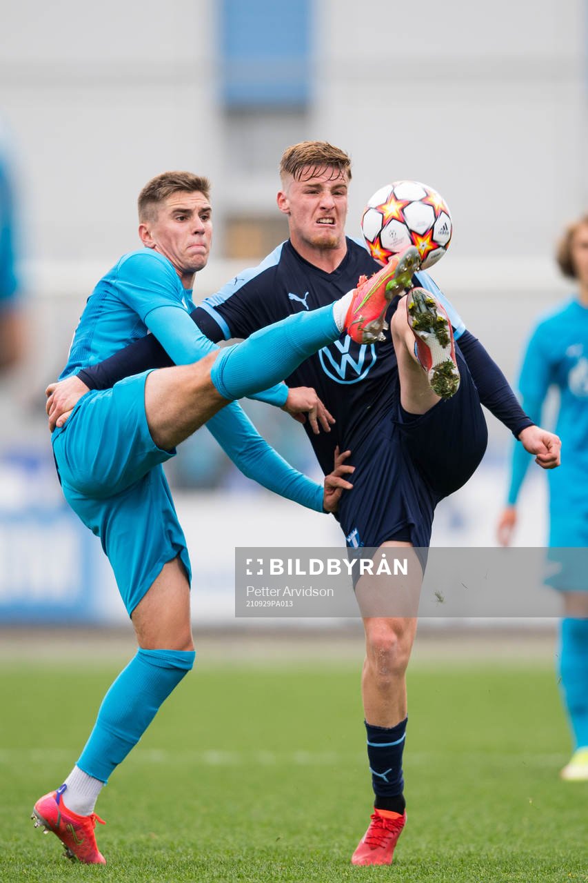 Vladislav Saus of Zenit and Markus Björkqvist of Malmö FF
