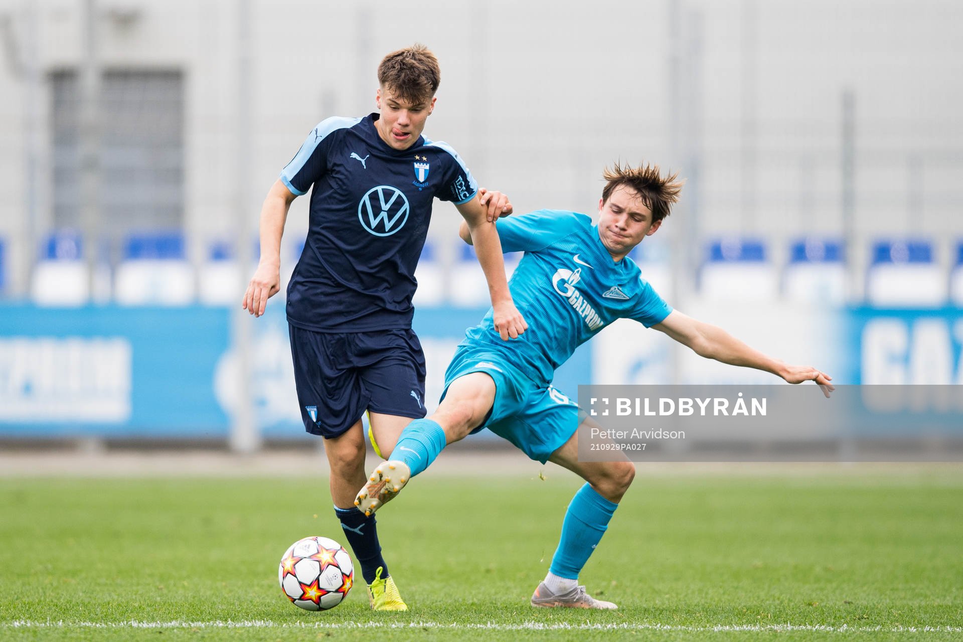 August Karlin of Malmö FF and Ilia Rodionov of Zenit