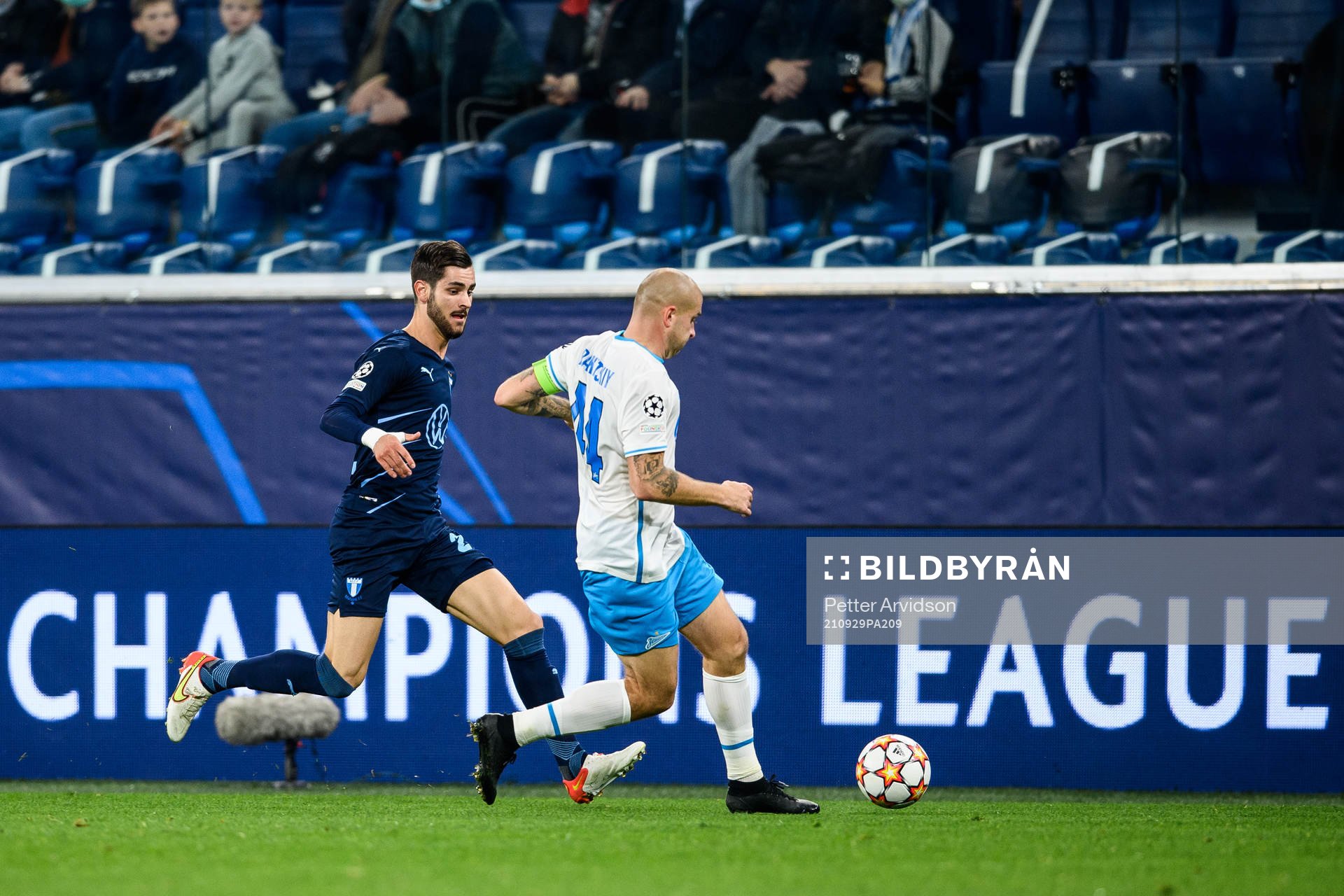 Adi Nalic of Malmö FF against Yaroslav Rakitskiy of Zenit during the UEFA Champions League football match between Zenit St Petersburg and Malmö FF on September 29, 2021 in Saint Petersburg.