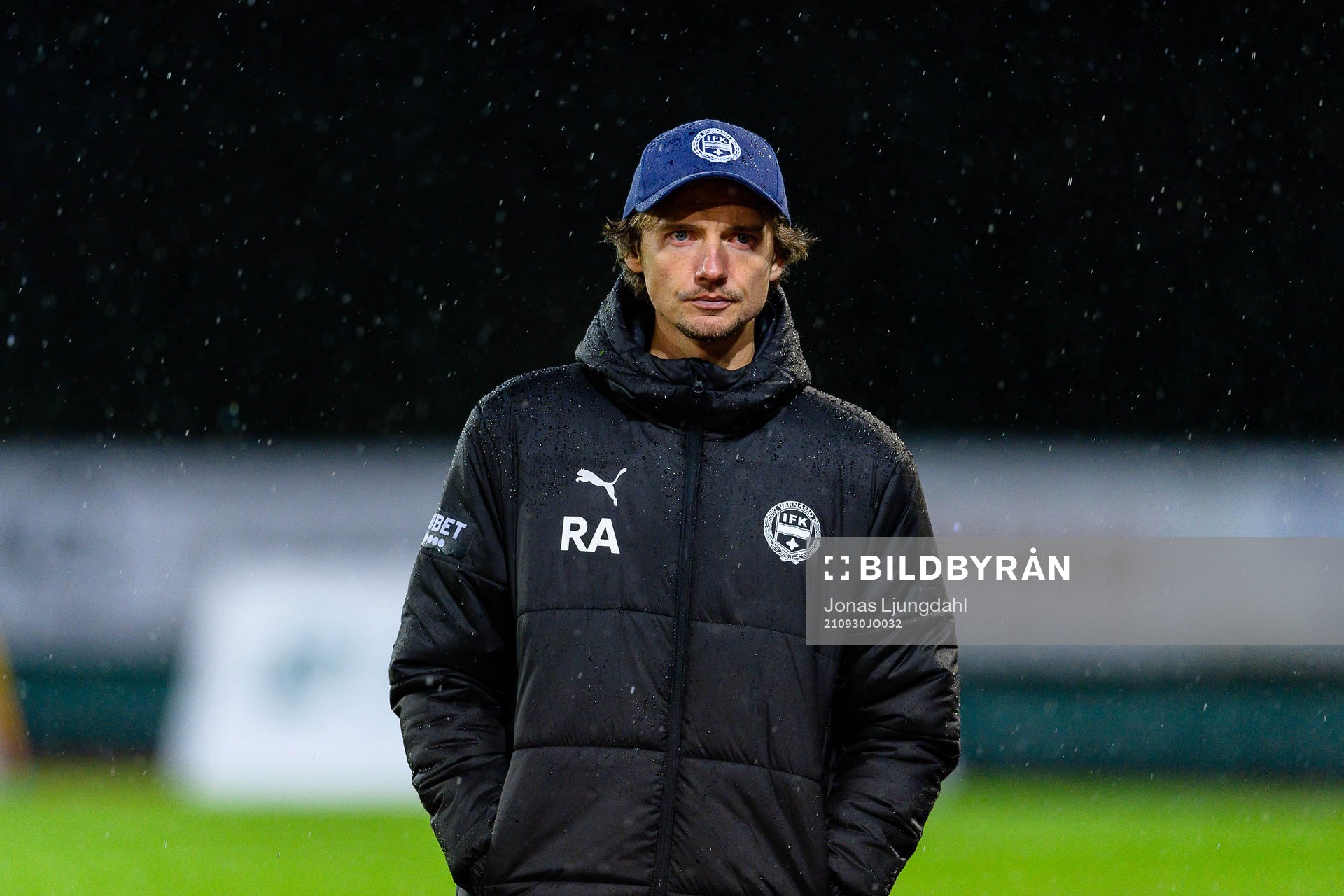 Värnamos tränare Robin Asterhed under fotbollsmatchen i Superettan mellan Värnamo och Västerås SK den 30 september 2021 i Värnamo. 