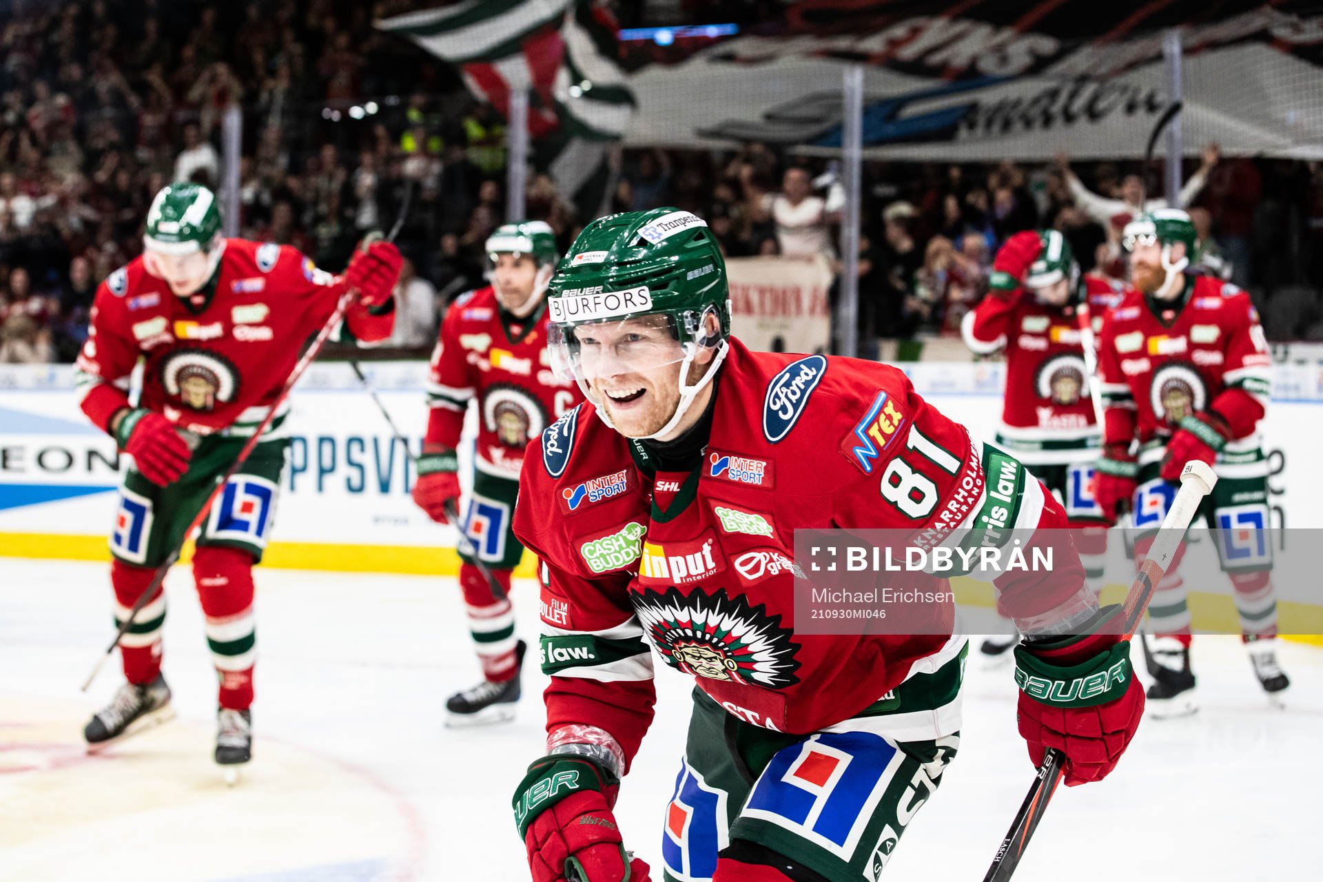 Frölundas Ryan Lasch jublar med lagkamrater