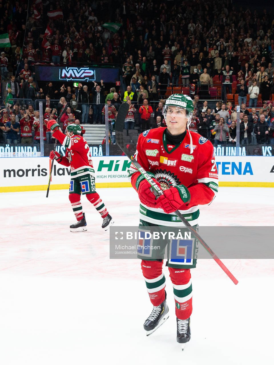 Frölundas Johan Sundström tackar publiken