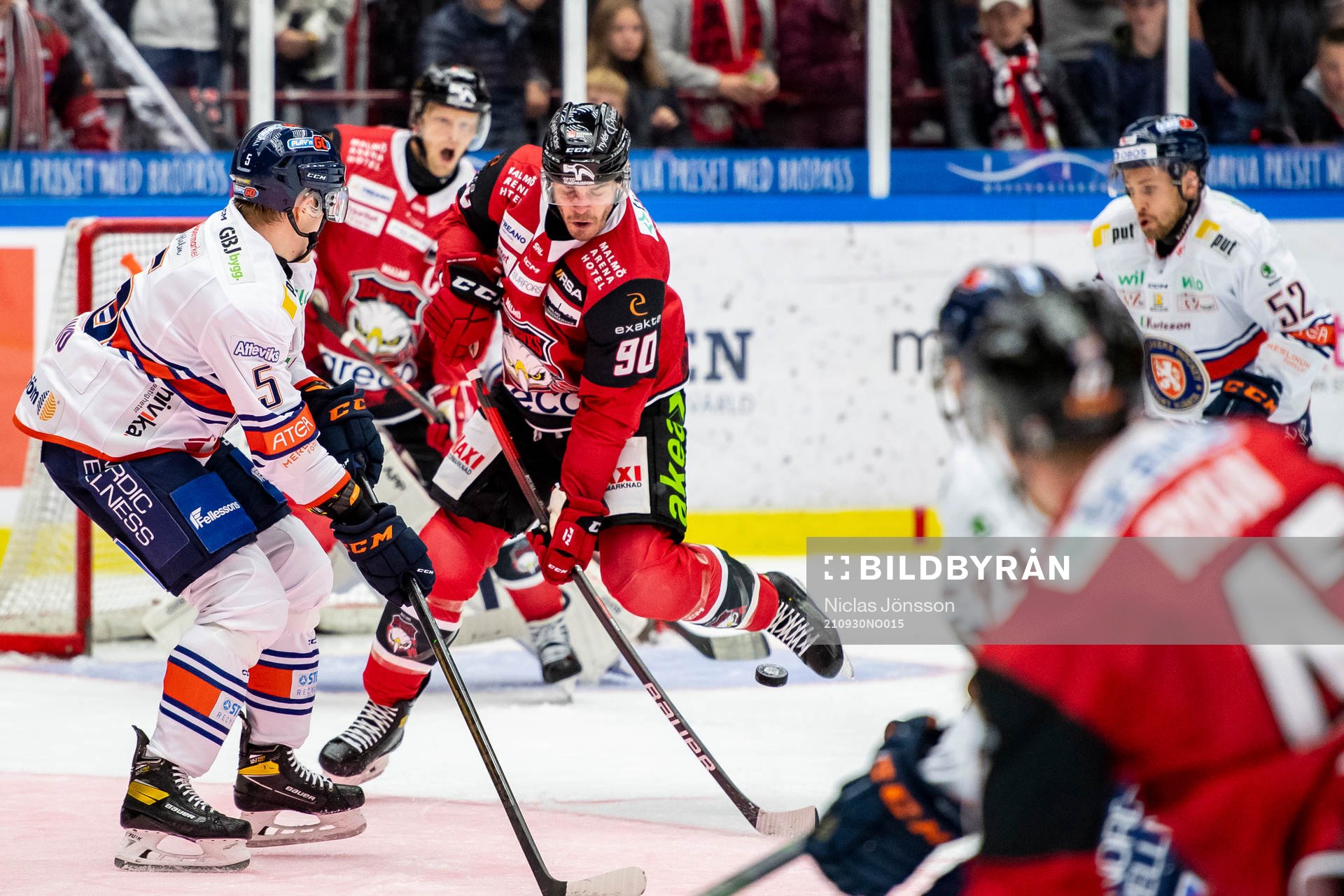 Växjös Juuso Vainio och Malmö Redhawks Lance Bouma