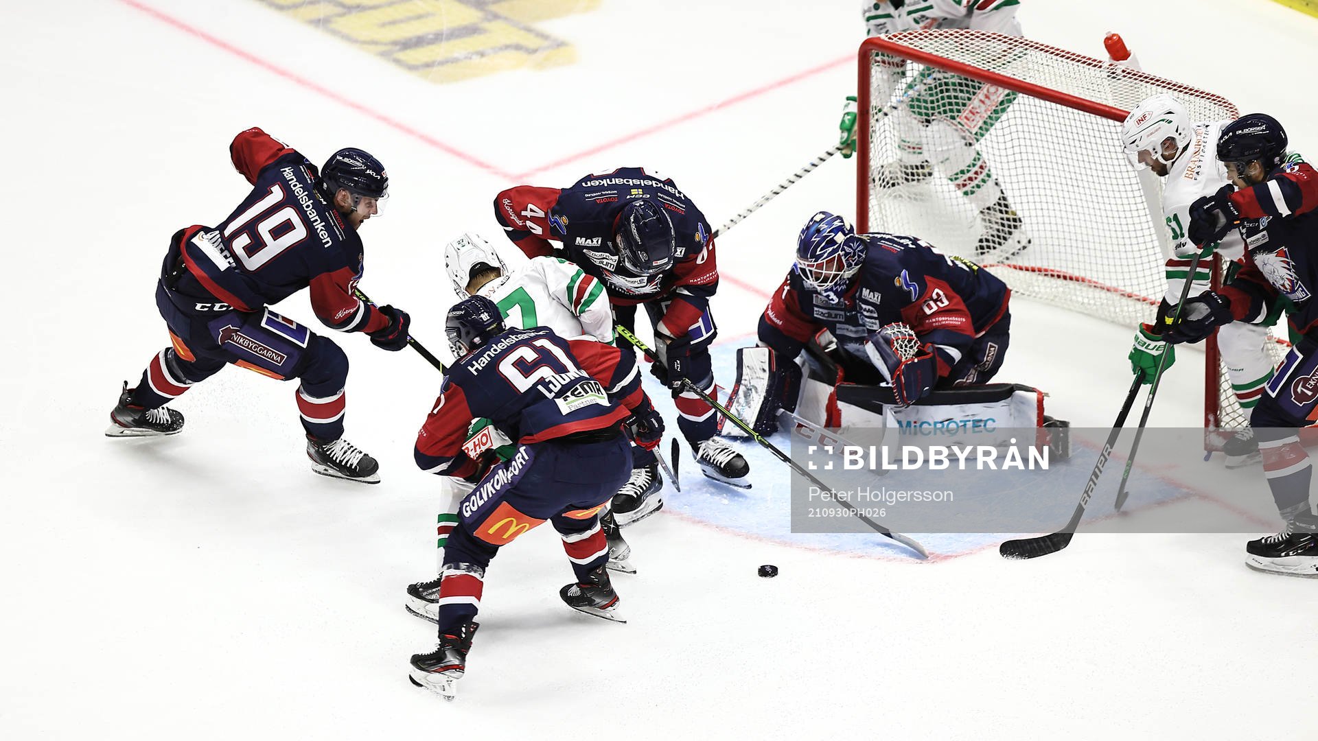 Spel framför Linköpings målvakt Marcus Högberg