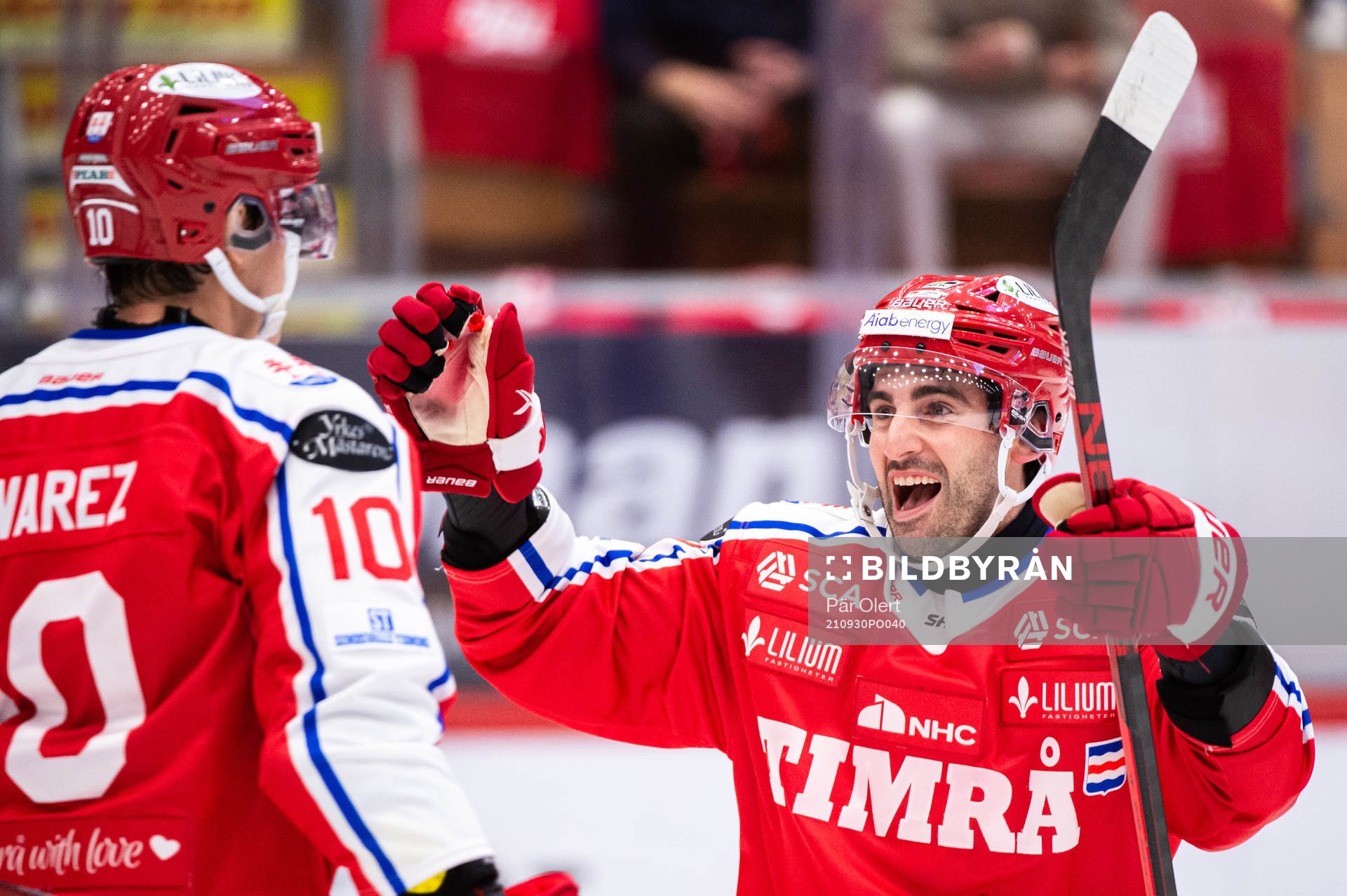 Timrås Robin Alvarez och Joey LaLeggia jublar