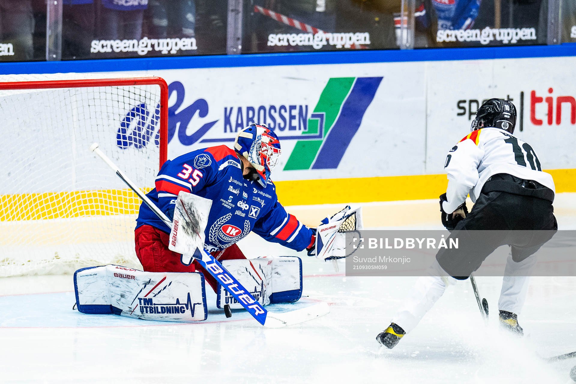 Oskarshamns målvakt Joe Cannata och Brynäs Noel Gunler