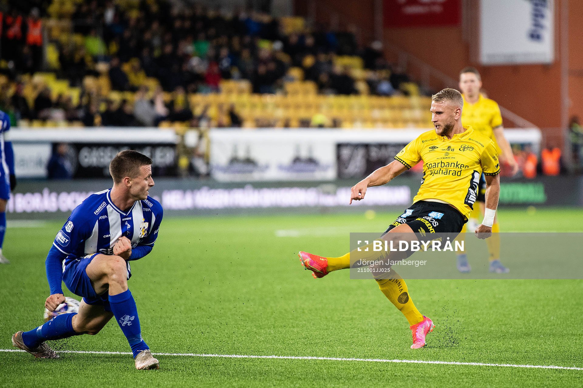 Elfsborgs Simon Strand och IFK Göteborgs Calle Johansson