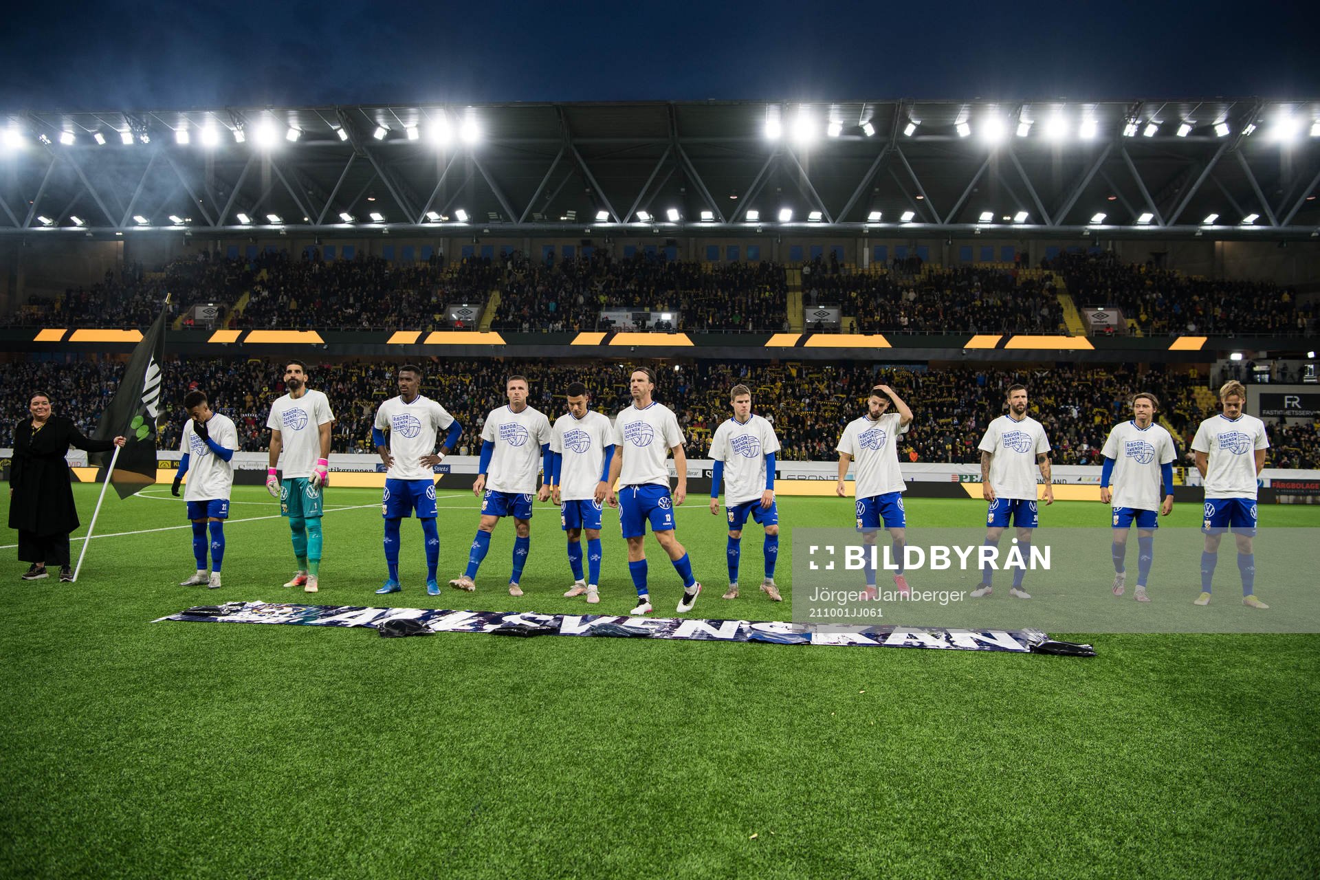 IFK Göteborgs spelare iklädda tröjor med texten