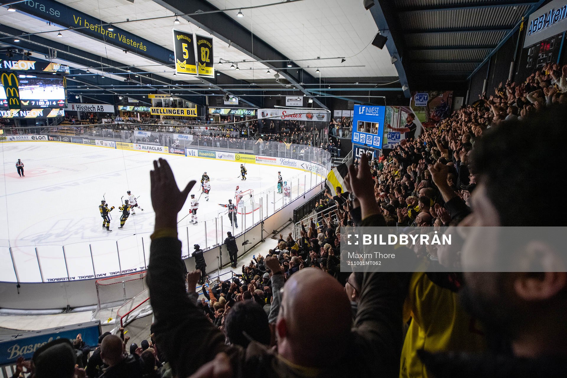 Västerås spelare jublar