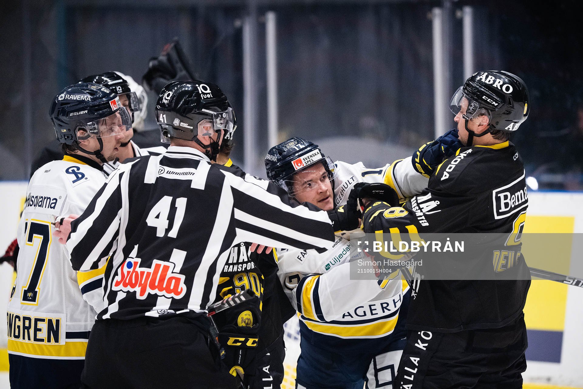 s Max Wennlund och AIK:s Alexander Deilert