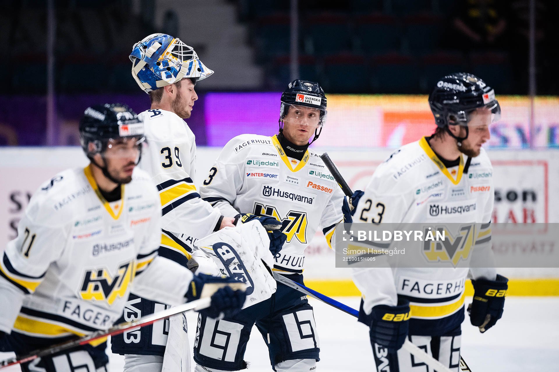 s målvakt Filip Larsson, Daniel Bertov och Daniel Norbe