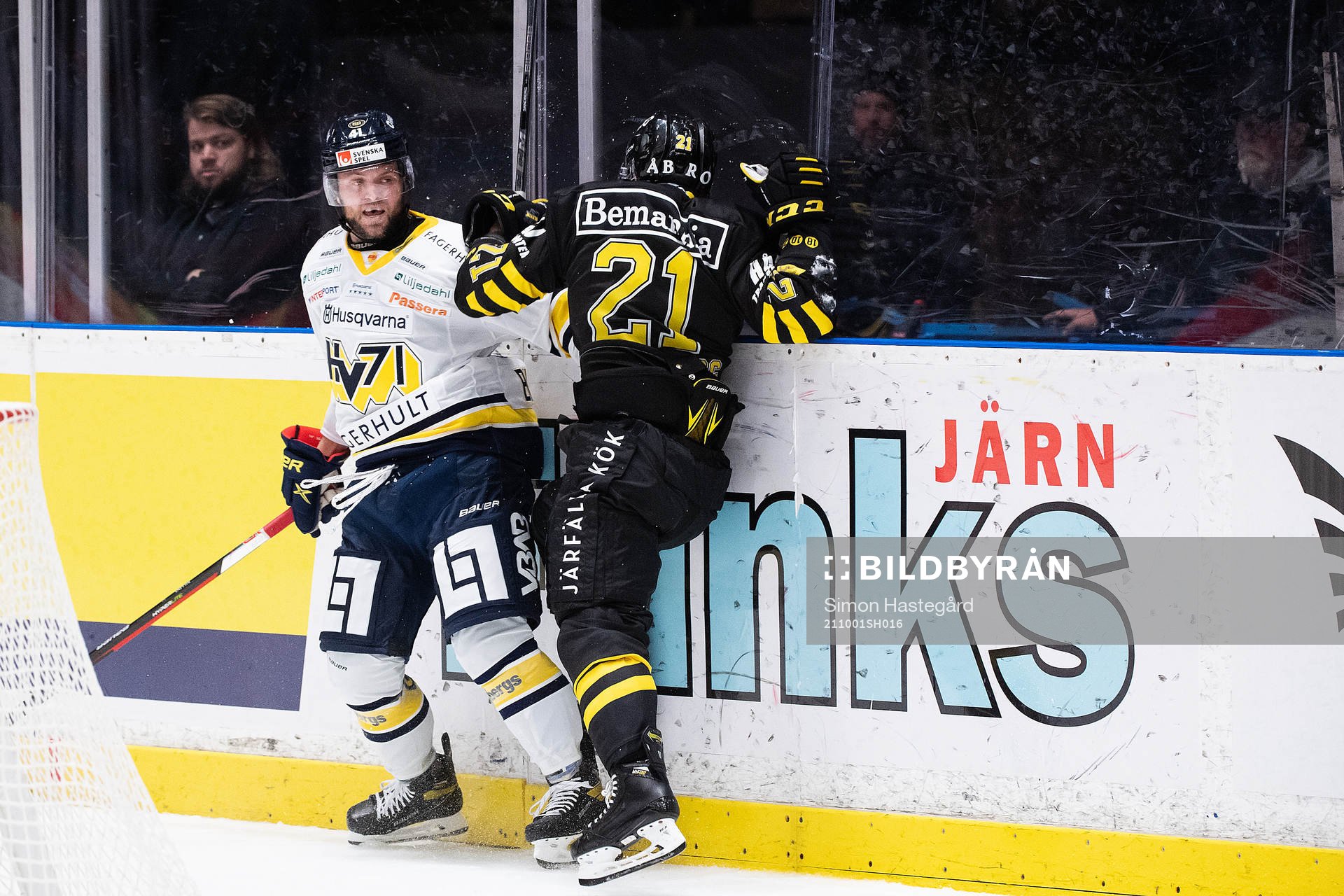 s Tyler Vesel och AIK:s Christian Sandberg