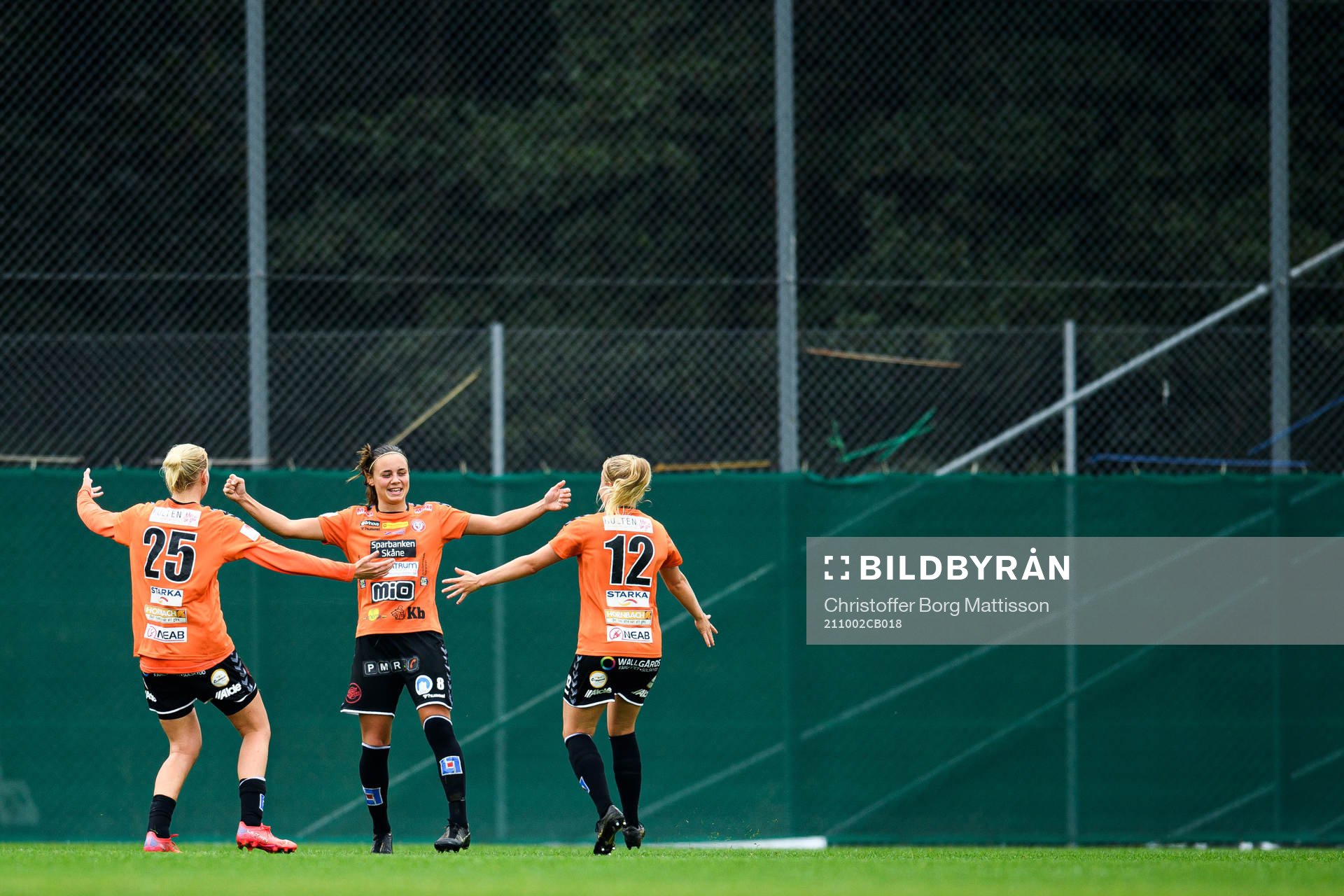 Kristianstads Alice Nilsson jublar efter 2-0 under fotbollsmatchen i Damallsvenskan mellan Kristianstad och Örebro den 2 oktober 2021 i Kristianstad.