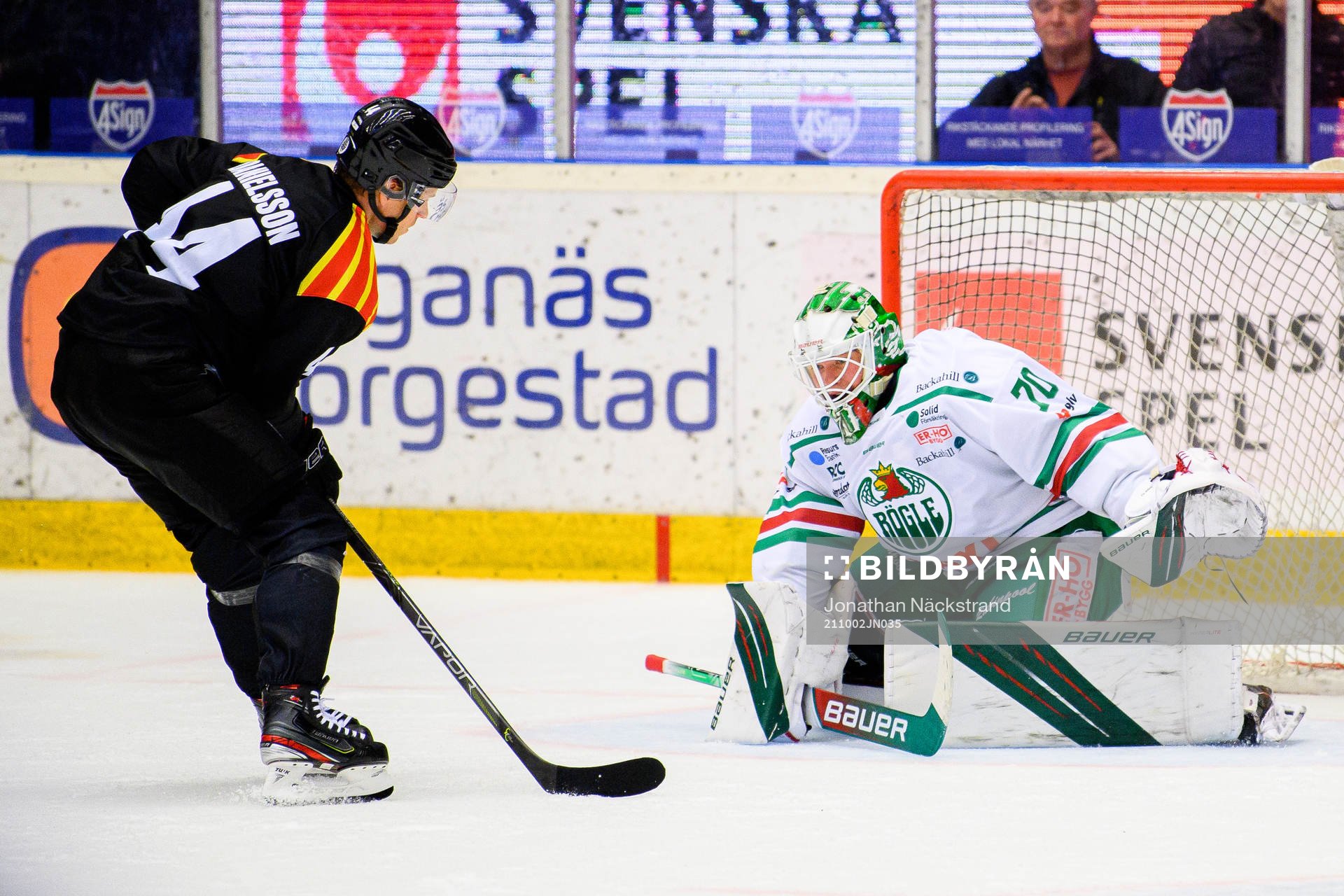 Rögles målvakt Calle Clang räddar straff från Brynäs