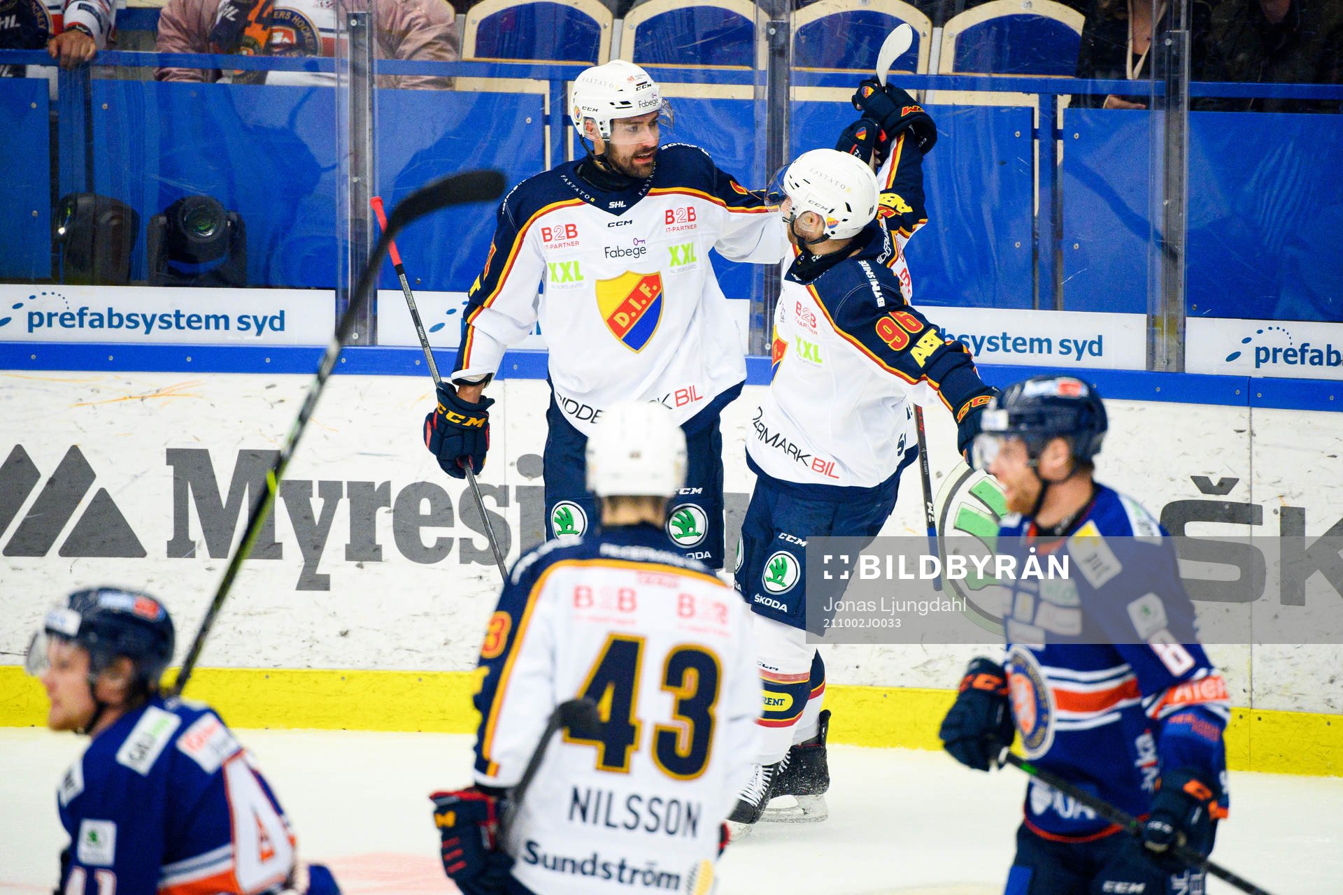 Djurgårdens Ludvig Rensfeldt och Matthew Lorito jublar