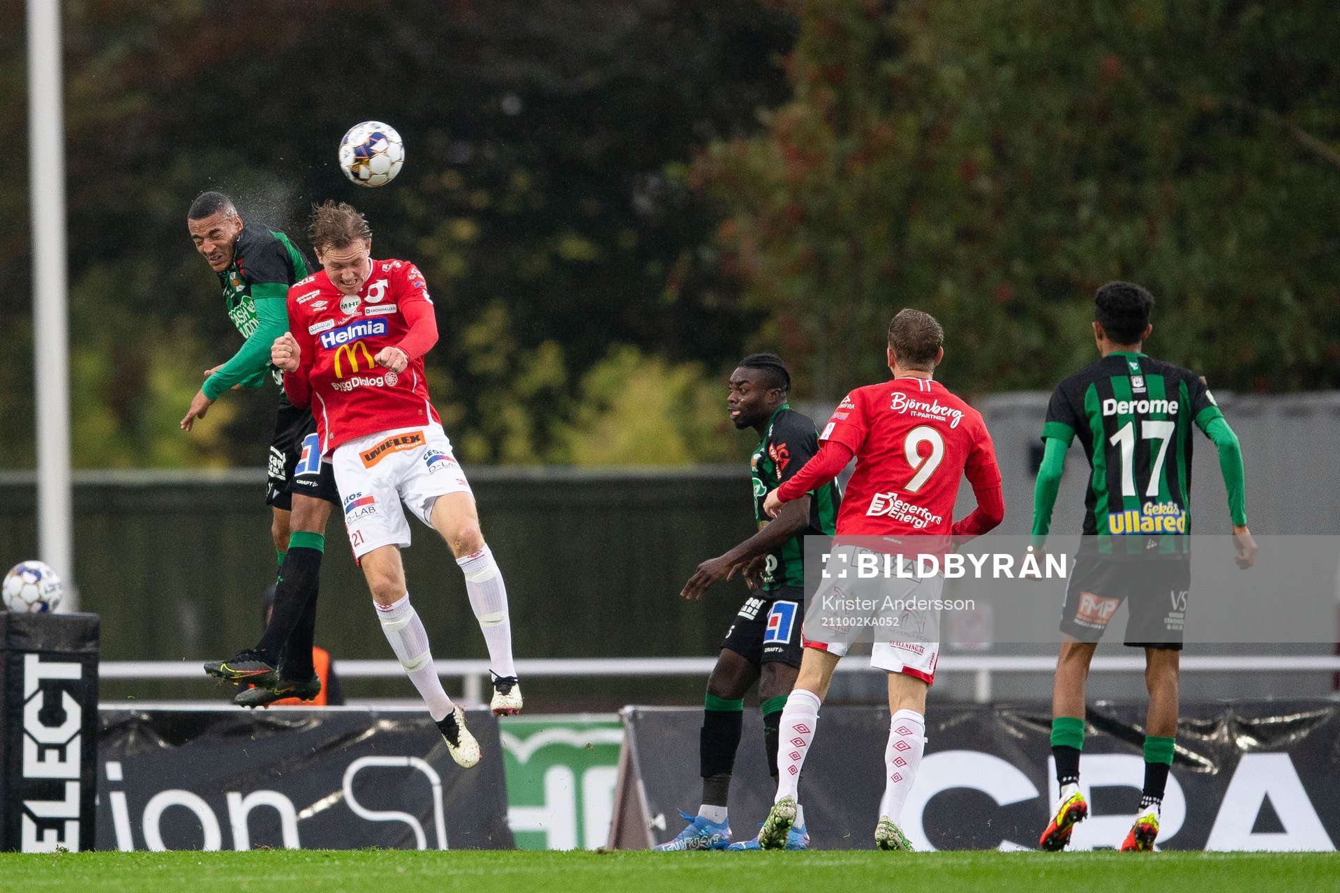 Varbergs Simon Karlsson Adjei och Degerfors Adam Carlén