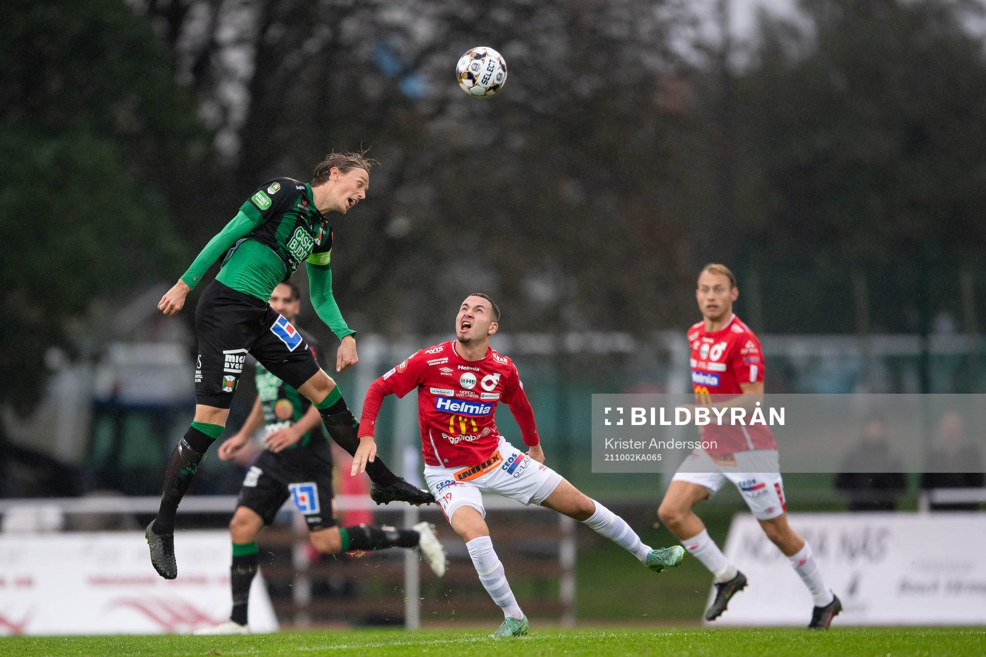 Varbergs Joakim Lindner och Degerfors Abdelrahman Saidi